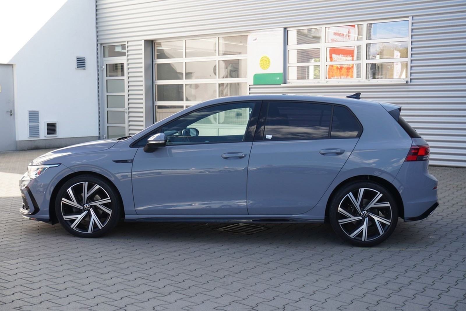 Volkswagen Golf VIII 1.5 TSI R-Line LED Navi PDC ACC DAB foto 9