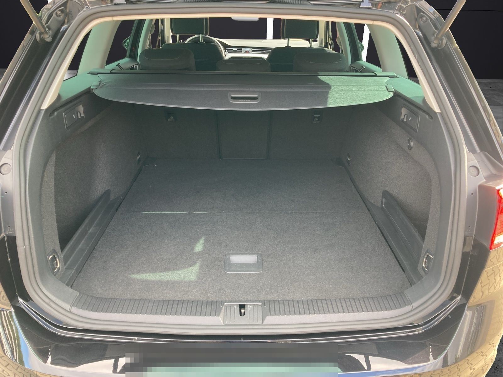 Volkswagen Passat Variant BUSINESS TSI DSG LED Navi ACC SH  foto 13