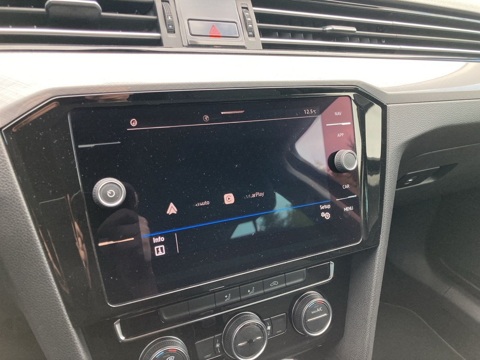 Volkswagen Passat Variant BUSINESS TSI DSG LED Navi ACC SH  foto 24