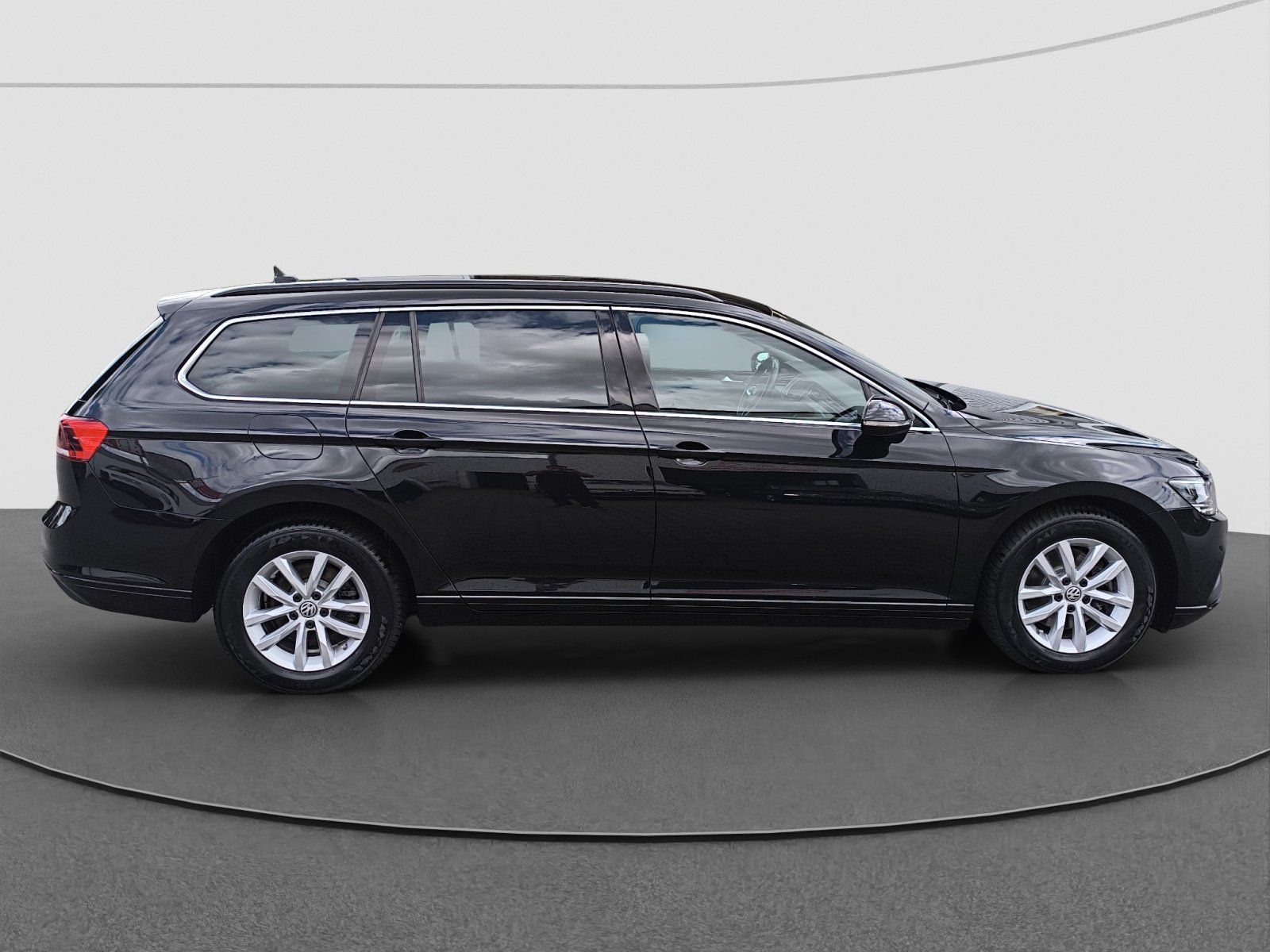 Volkswagen Passat Var. 1.5 TSI DSG Business AHK LED NAVI Fa foto 11