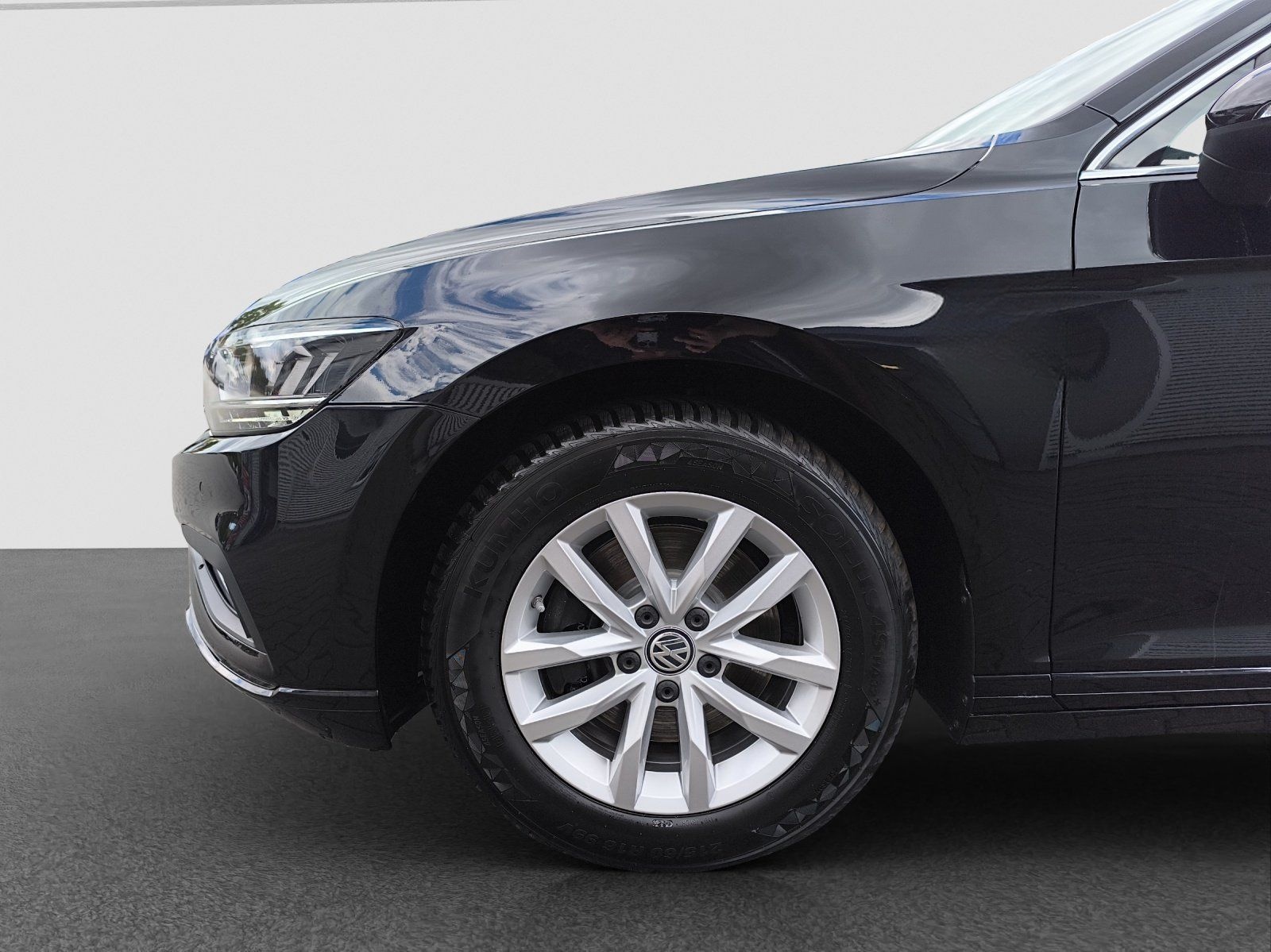 Volkswagen Passat Var. 1.5 TSI DSG Business AHK LED NAVI Fa foto 12