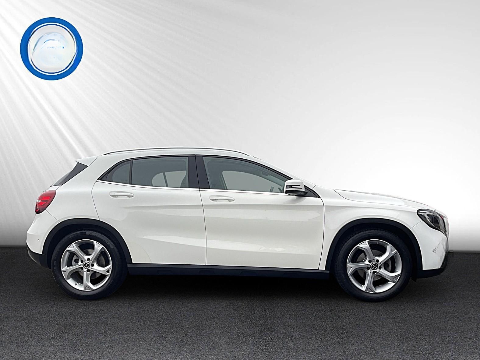 Mercedes-Benz GLA 180 7G-DCT Urban LED NAVI PANO SHZ PDC foto 4
