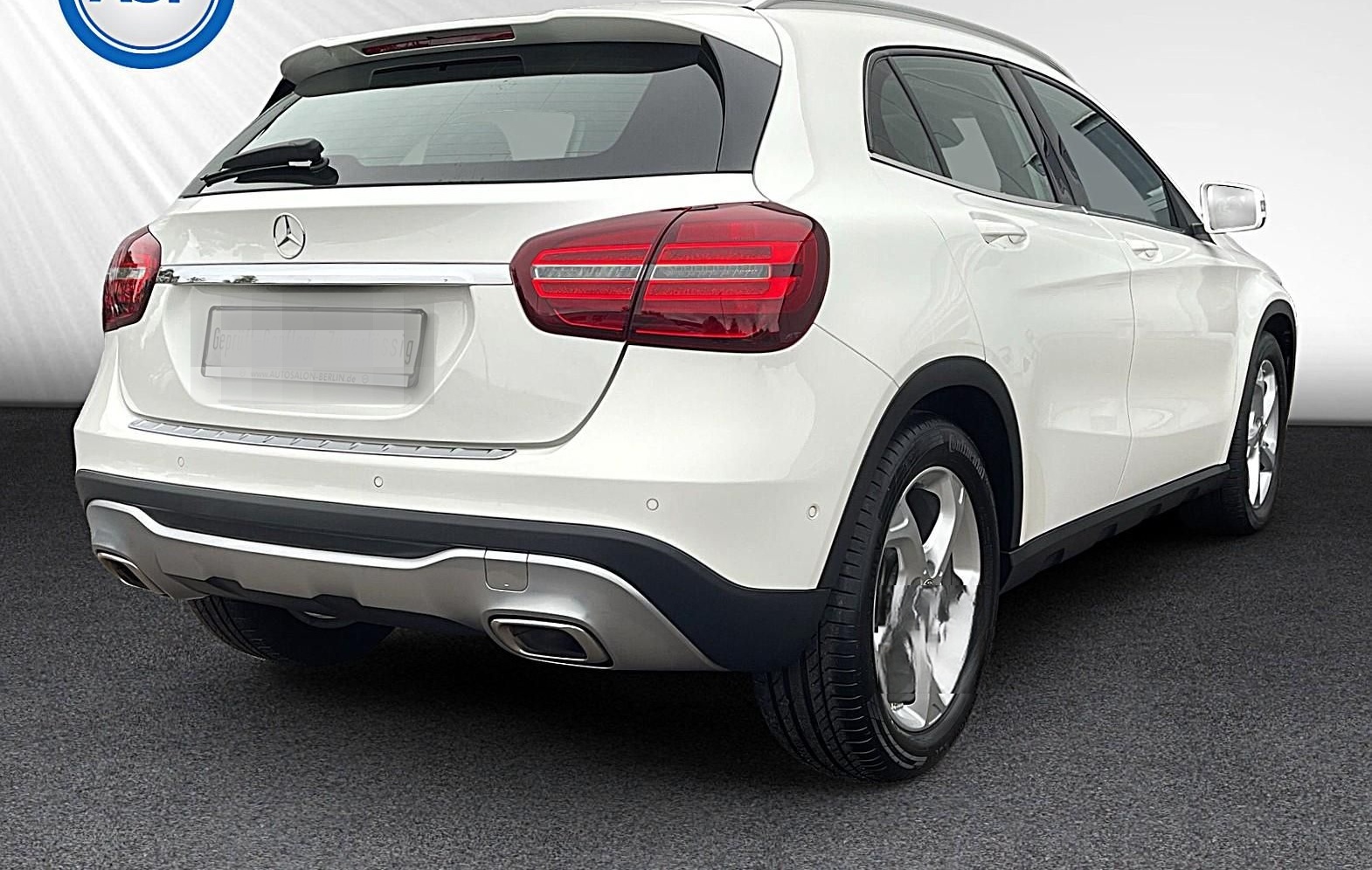 Mercedes-Benz GLA 180 7G-DCT Urban LED NAVI PANO SHZ PDC foto 5