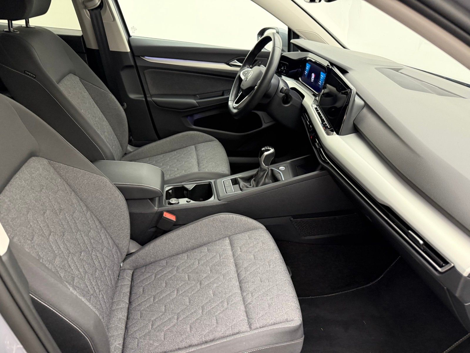 Volkswagen Golf Variant 1.0 TSI Life MOVE 110PS 6-Gang Navi foto 3