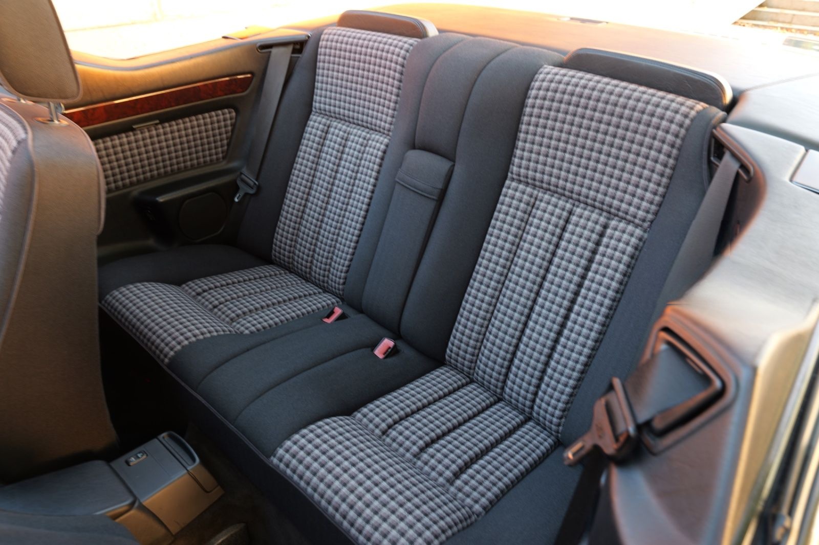 Mercedes-Benz 320CE A124 Cabriolet *1.Hand*83tkm*Klima* foto 18