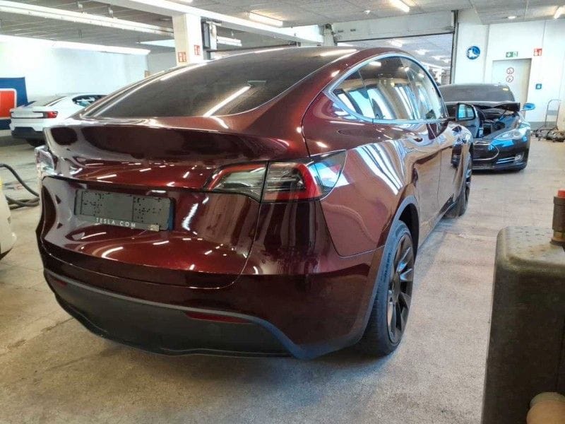 Tesla Model Y Long Range Dual AWD Wärmepumpe AHK 8fach foto 3