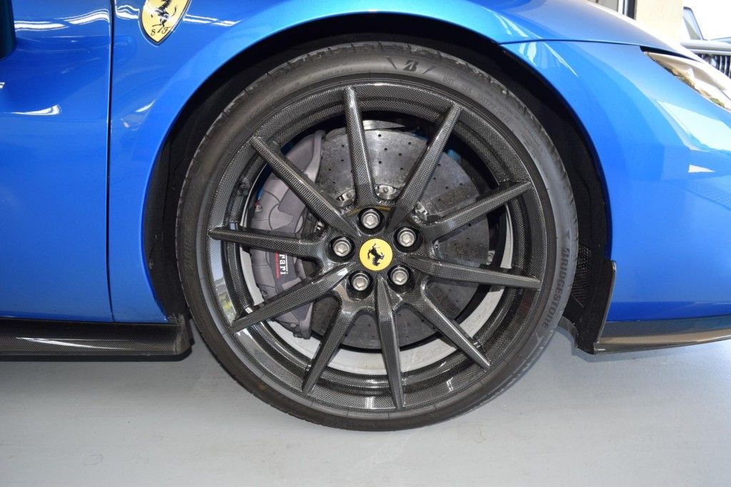 Ferrari 296 GTS Full CARBON * ACC * AppleCarPlay * JBL  foto 11