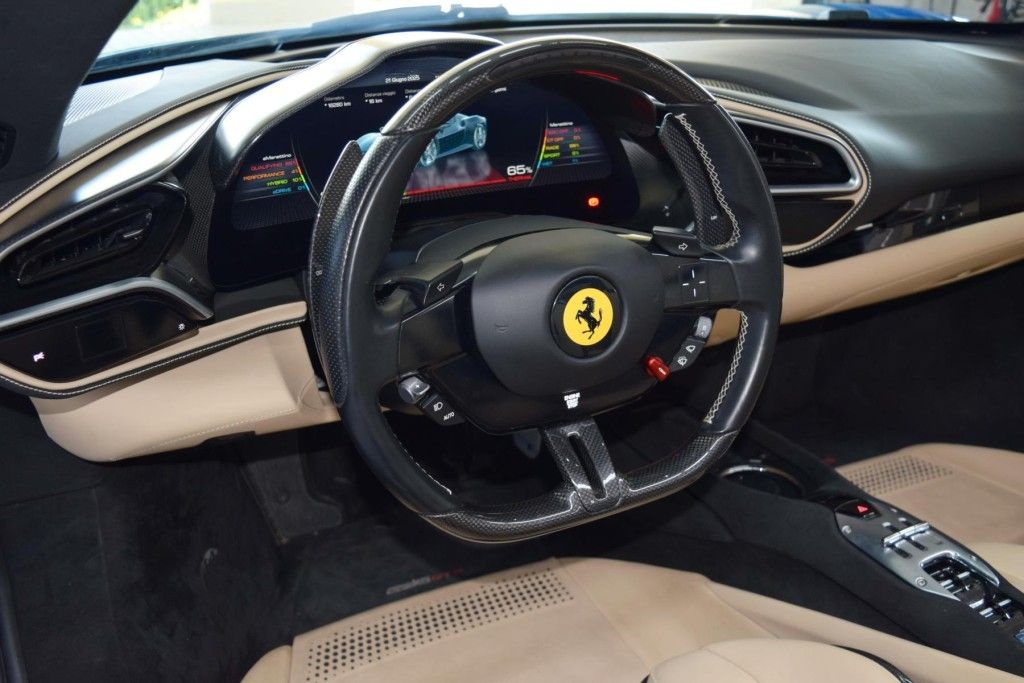 Ferrari 296 GTS Full CARBON * ACC * AppleCarPlay * JBL  foto 4