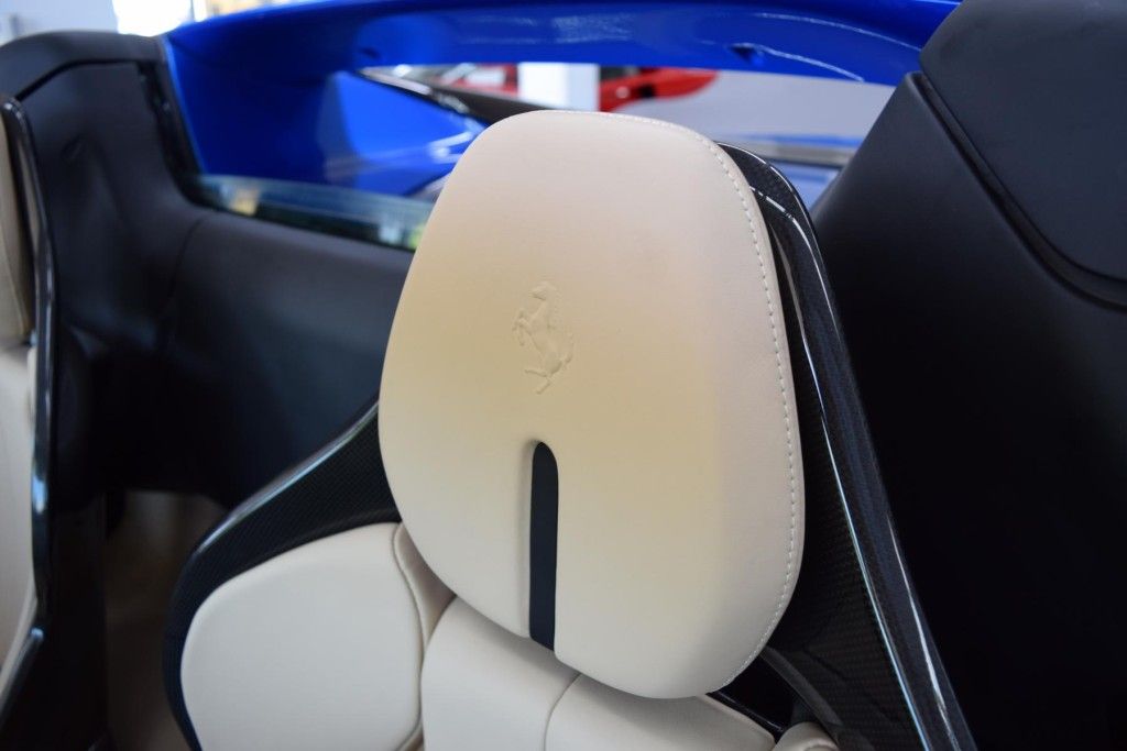 Ferrari 296 GTS Full CARBON * ACC * AppleCarPlay * JBL  foto 10