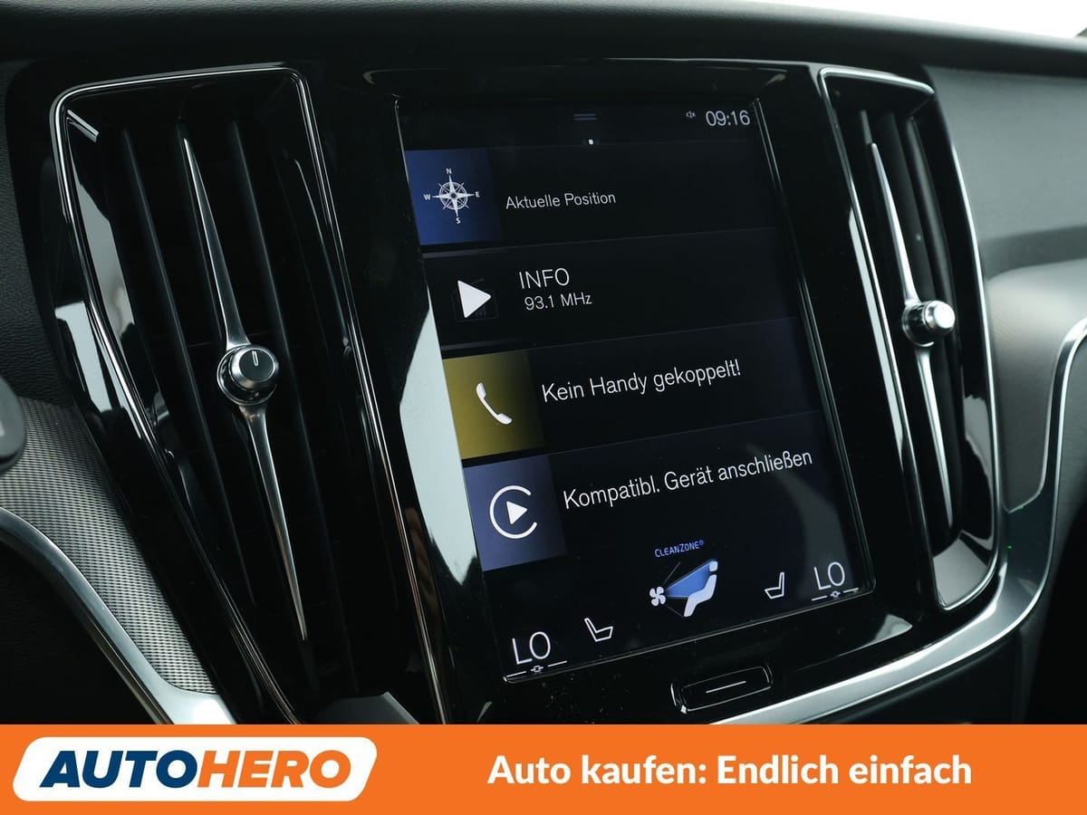 Volvo V60 2.0 T8 Plug-in Hybrid R-Design AWD Aut. NAVI foto 21