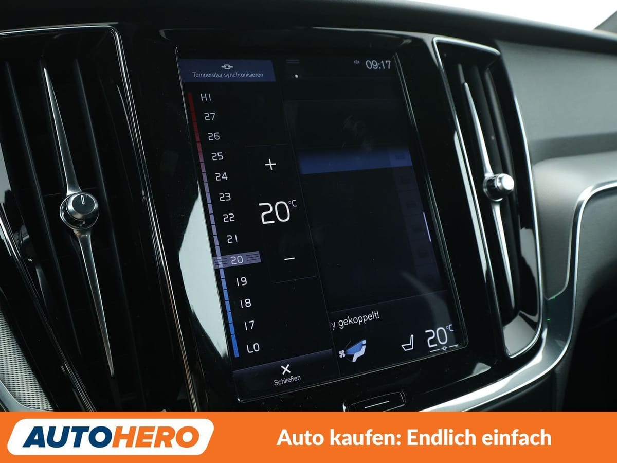 Volvo V60 2.0 T8 Plug-in Hybrid R-Design AWD Aut. NAVI foto 24