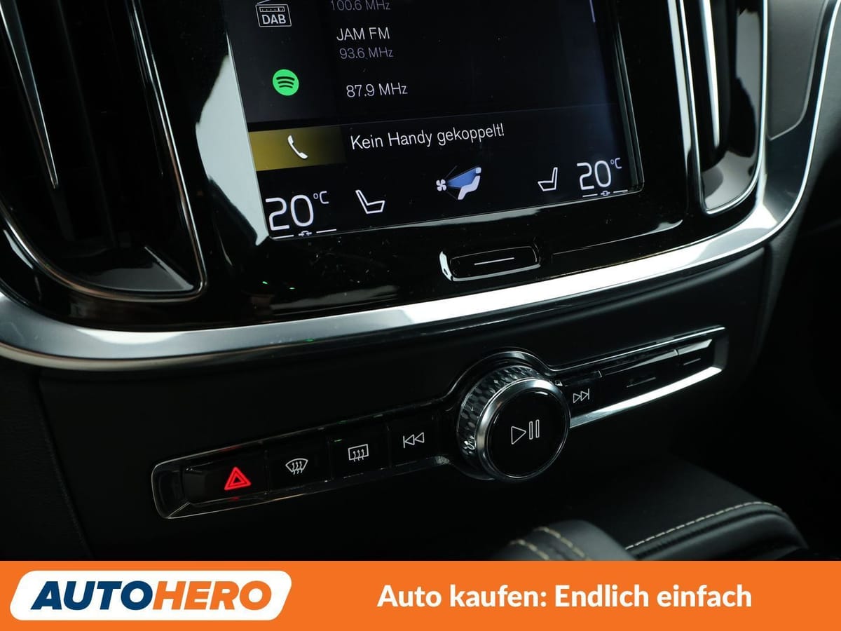 Volvo V60 2.0 T8 Plug-in Hybrid R-Design AWD Aut. NAVI foto 25