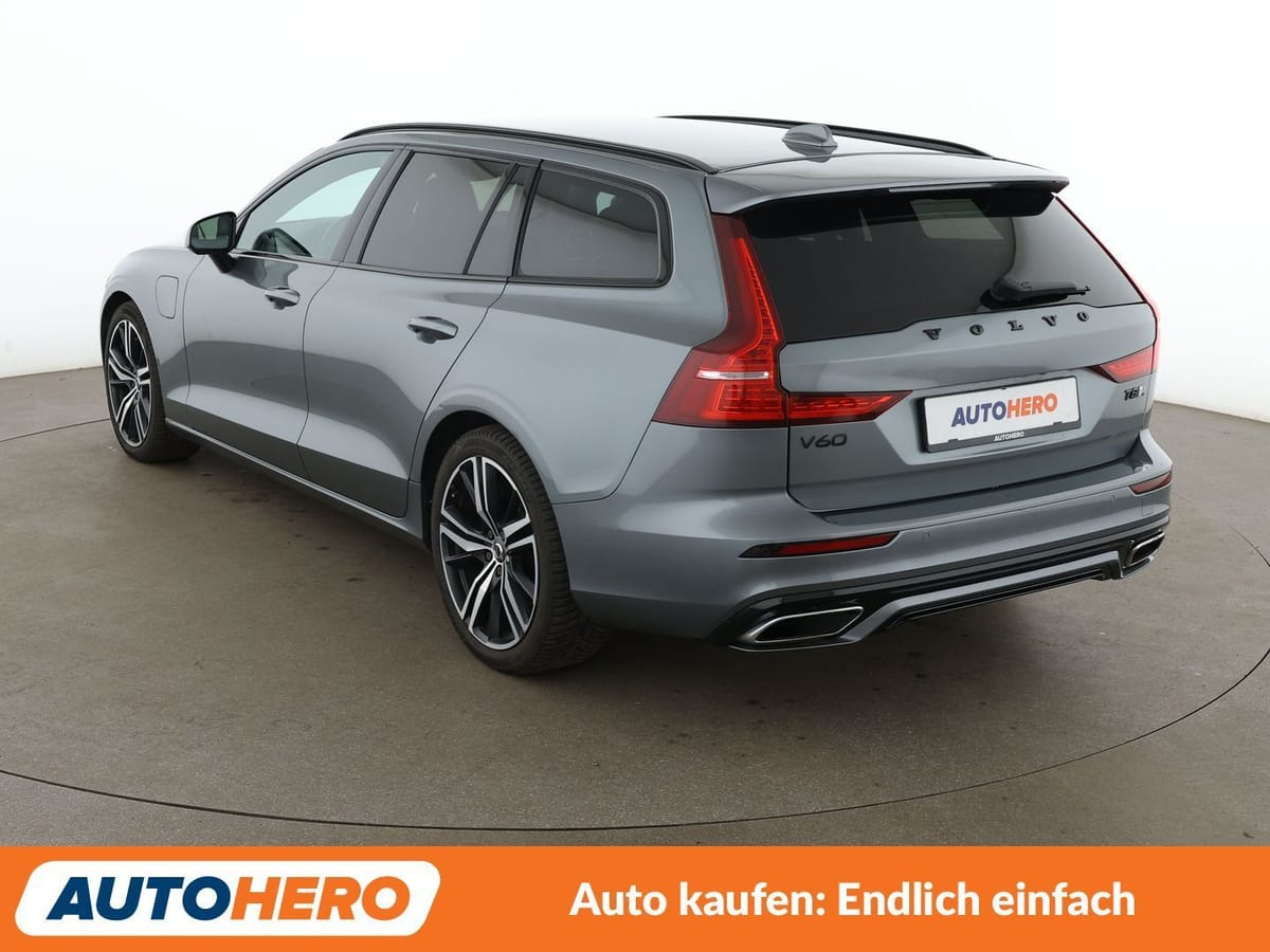 Volvo V60 2.0 T8 Plug-in Hybrid R-Design AWD Aut. NAVI foto 4