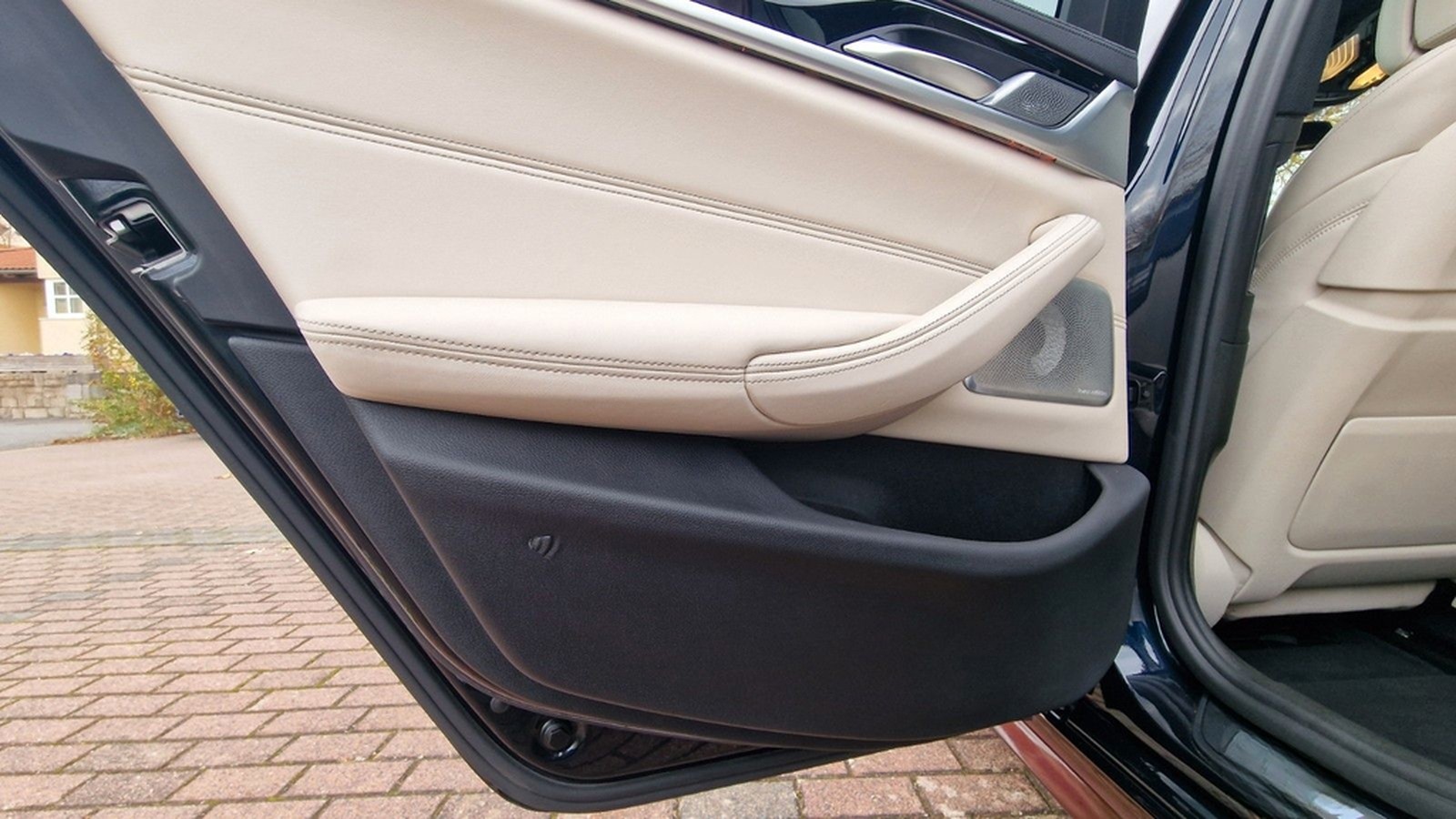 BMW M550i xDrive - Vollauss. - Stage2 - Foliert foto 18