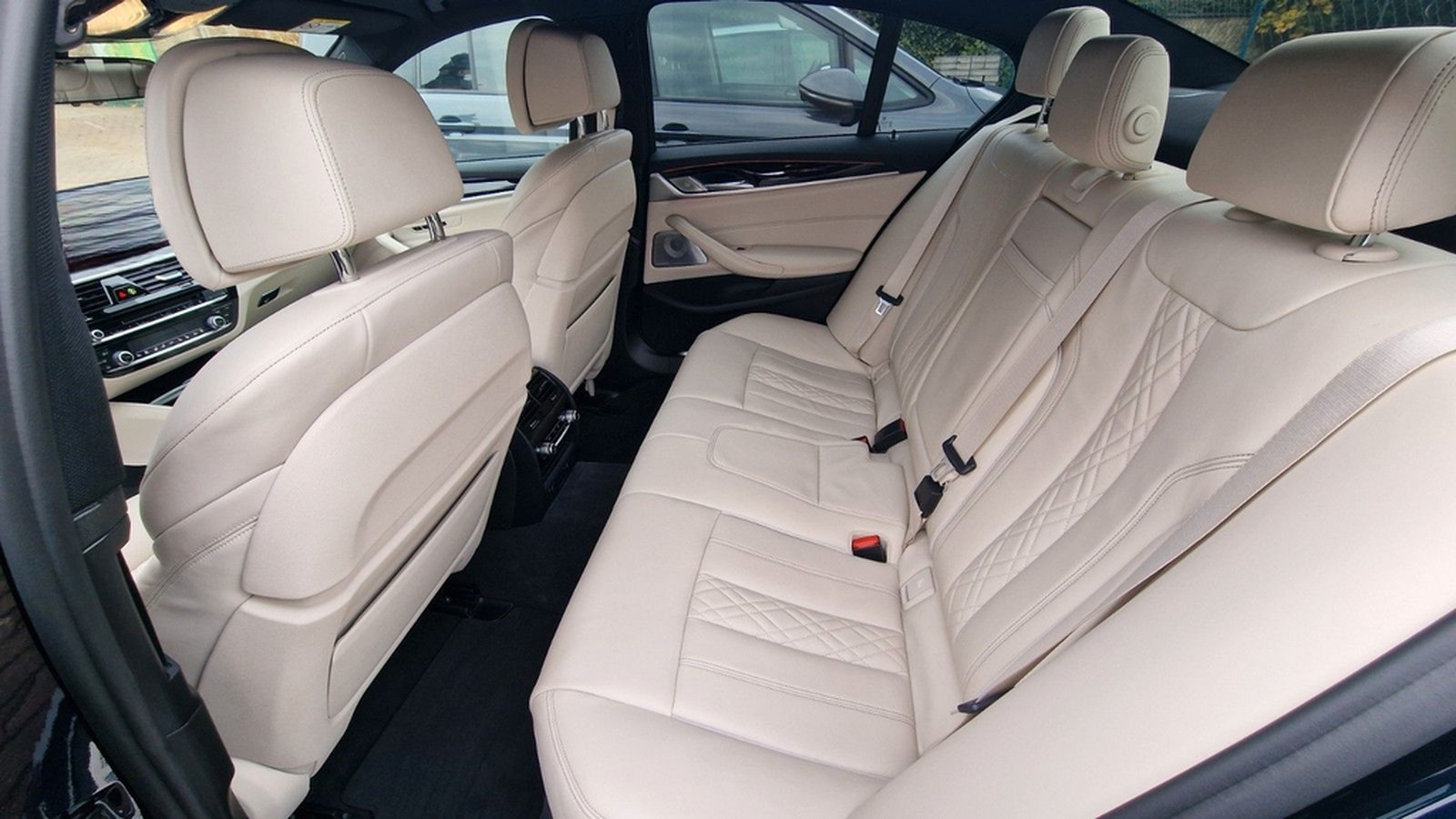 BMW M550i xDrive - Vollauss. - Stage2 - Foliert foto 10