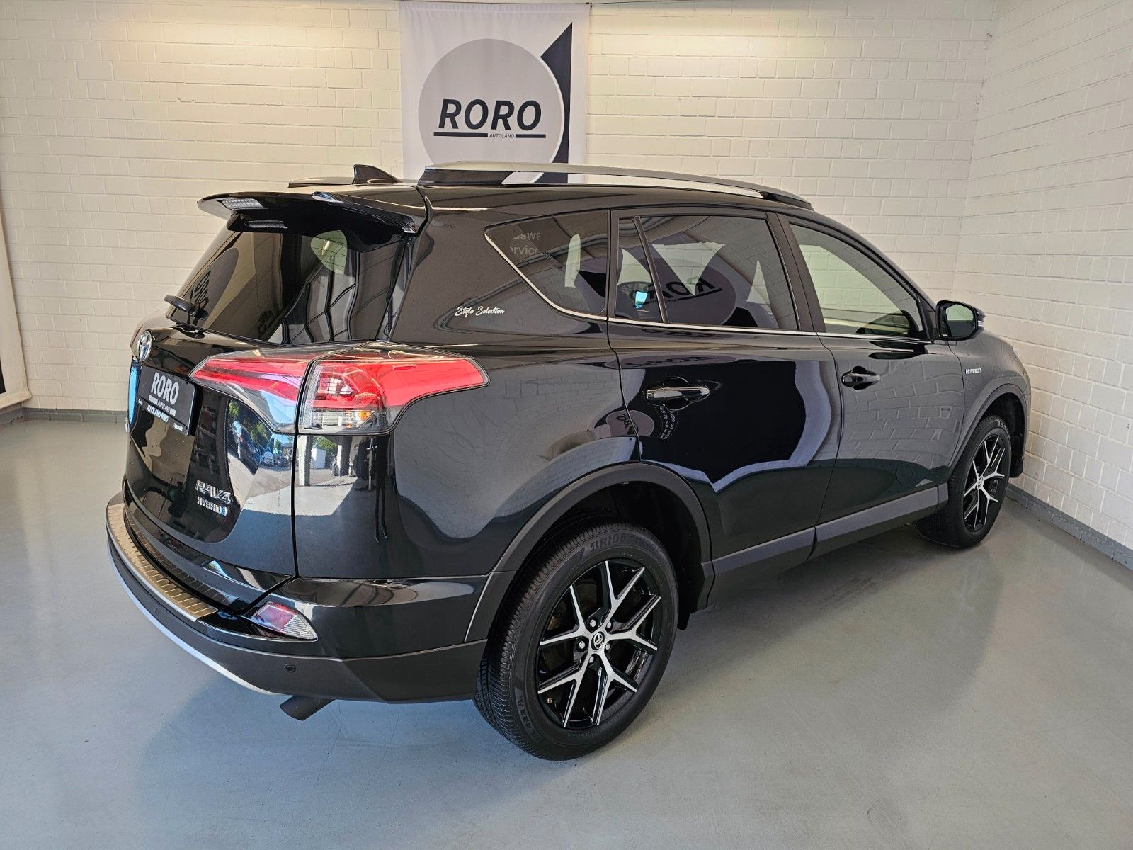 Toyota RAV 4 2,5-l-Hybrid Style Selection + ACC/Leder foto 7