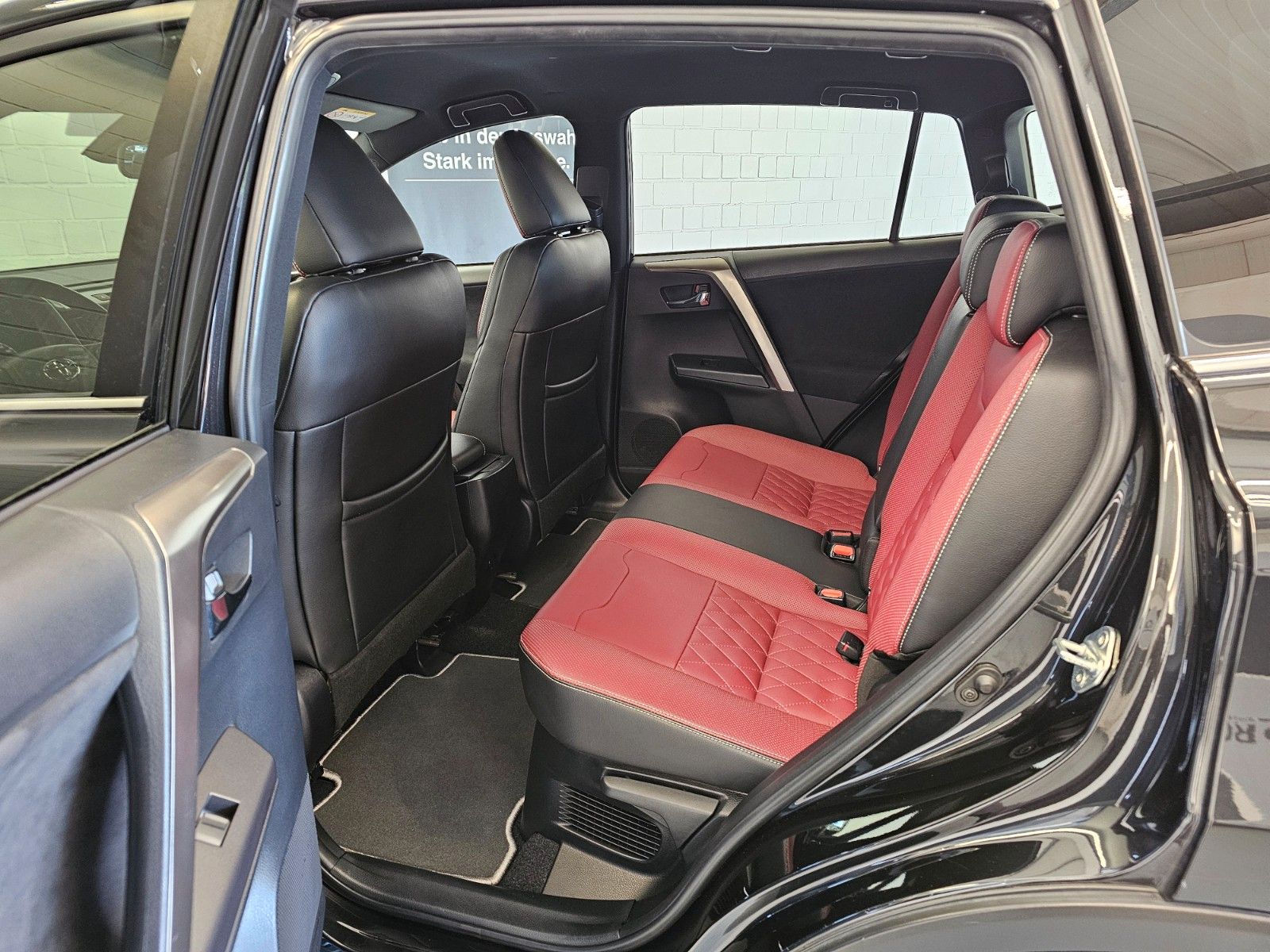 Toyota RAV 4 2,5-l-Hybrid Style Selection + ACC/Leder foto 10