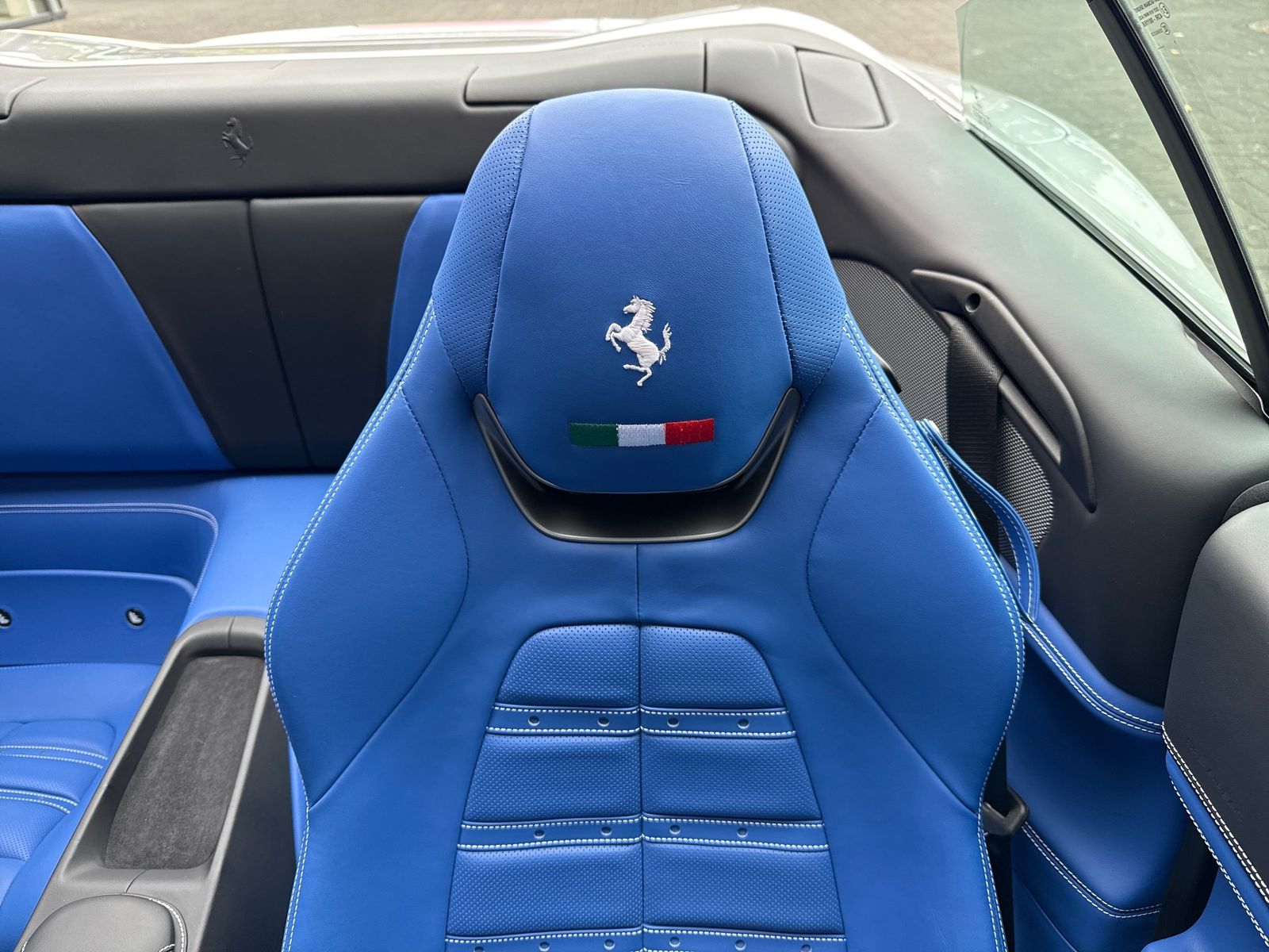 Ferrari Portofino M *Embleme*Navi*PDC*Klima*Leder* foto 18