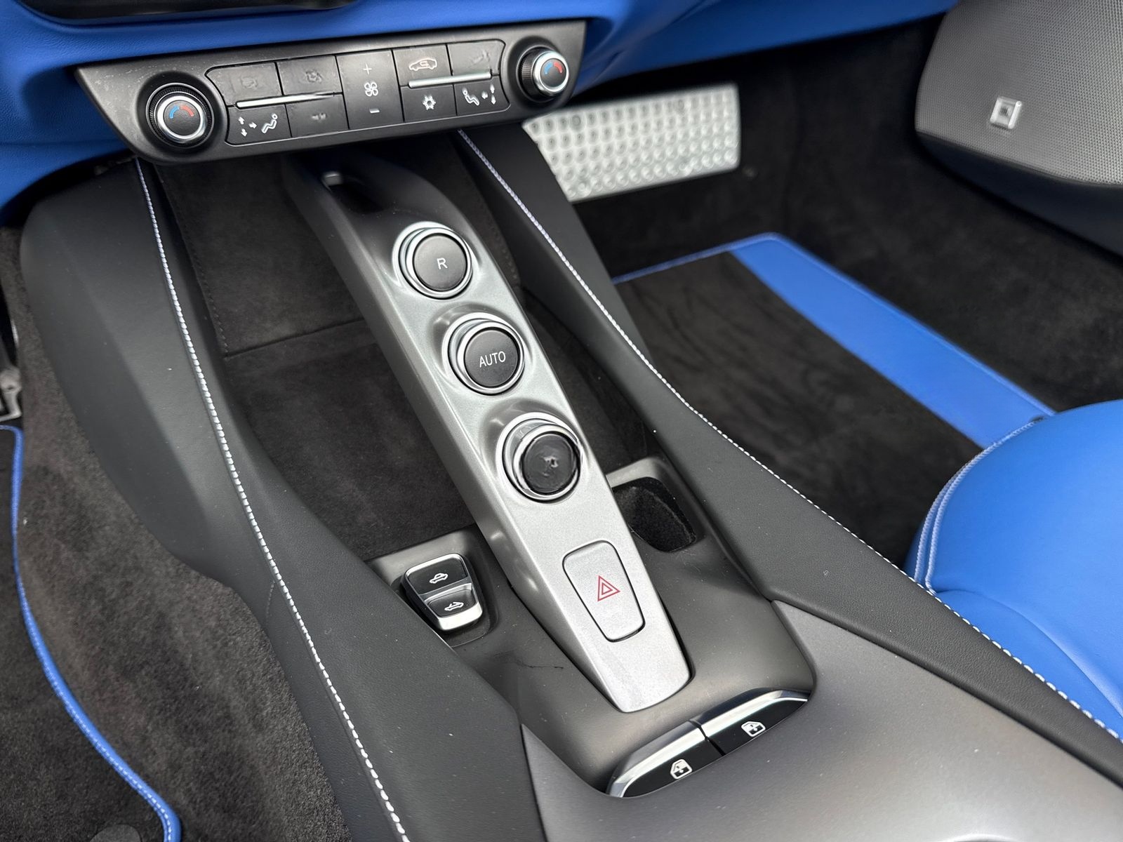 Ferrari Portofino M *Embleme*Navi*PDC*Klima*Leder* foto 19