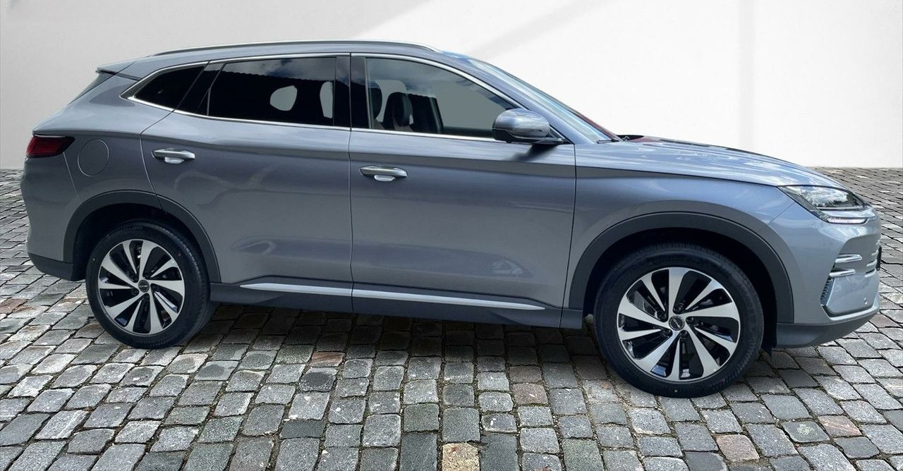 BYD Seal U DM-i PHEV Comfort schwarz, weiß, grau foto 4