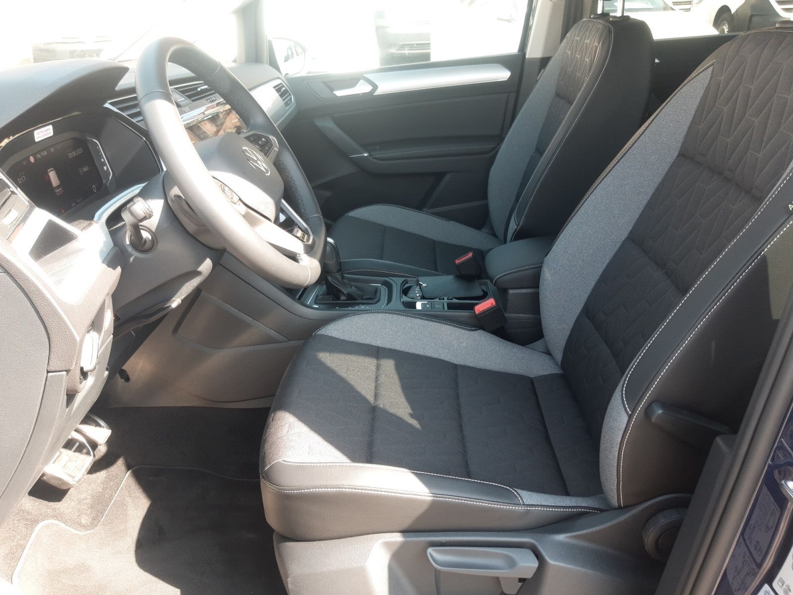 Volkswagen Touran Comfortline 1,5 TSI OPF 110 kW (150 PS) 7 foto 11