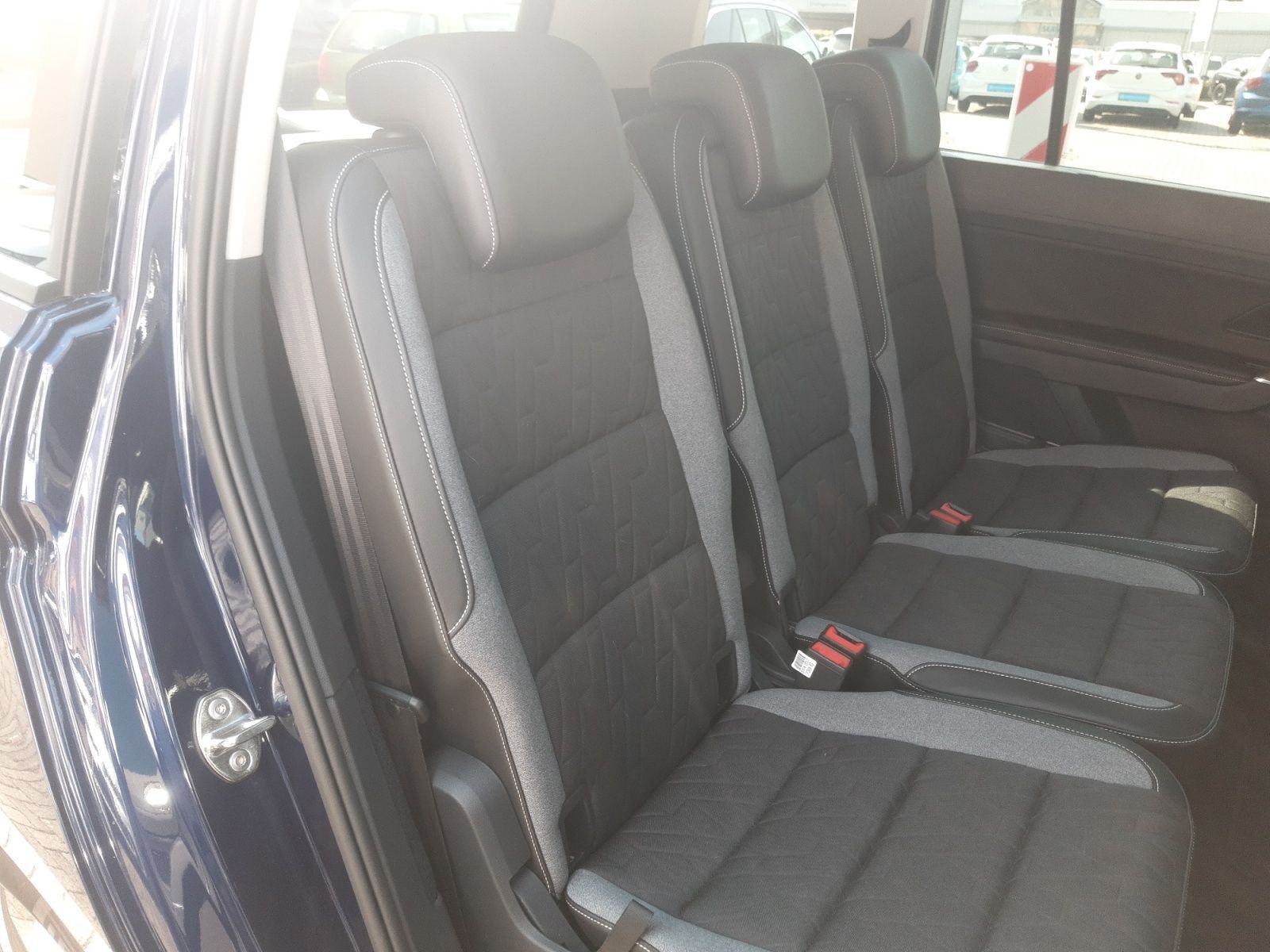 Volkswagen Touran Comfortline 1,5 TSI OPF 110 kW (150 PS) 7 foto 9