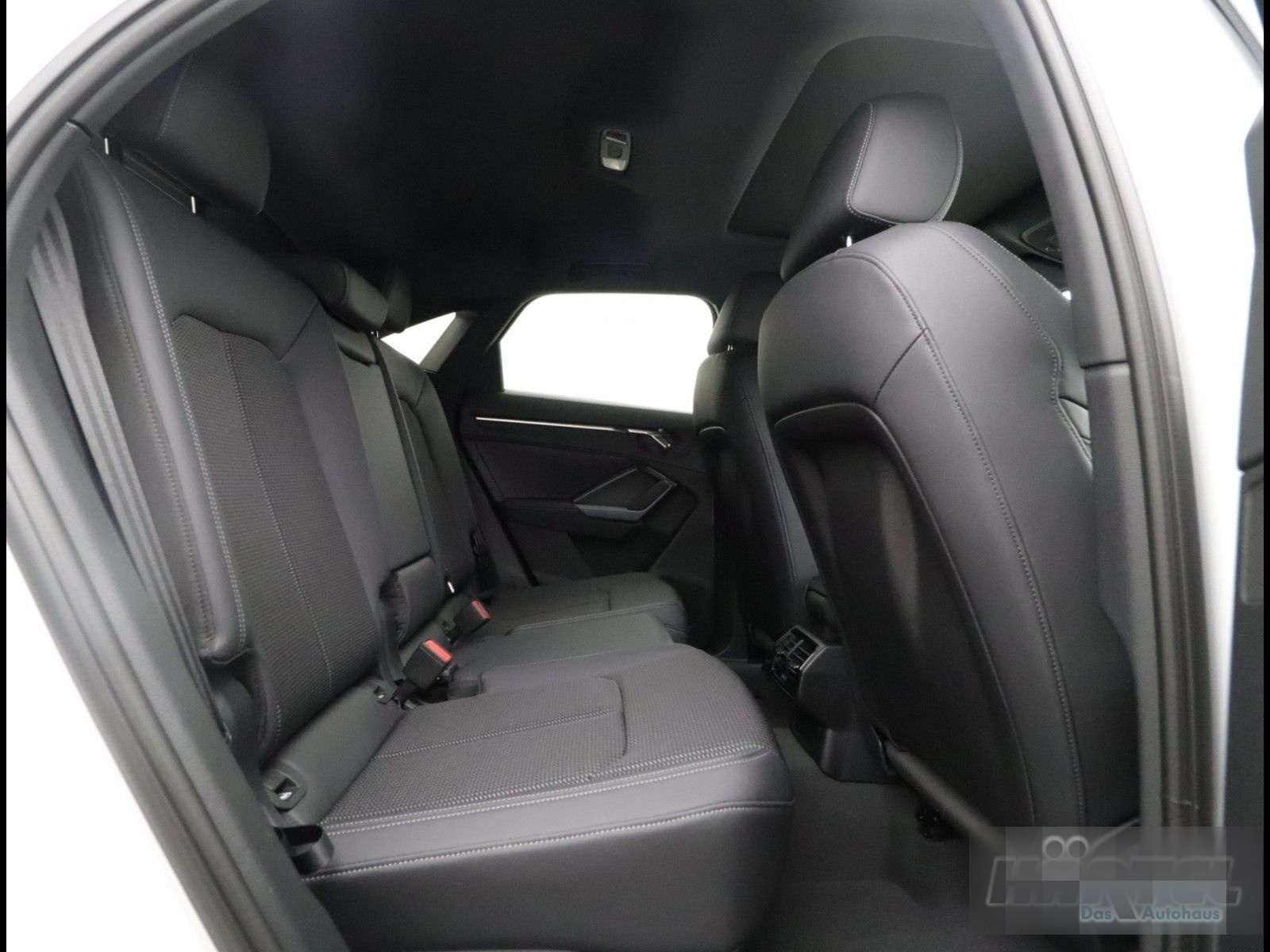 Audi Q3 SPORTBACK S-LINE 35 TDI S TRONIC (+EURO6) LED foto 7