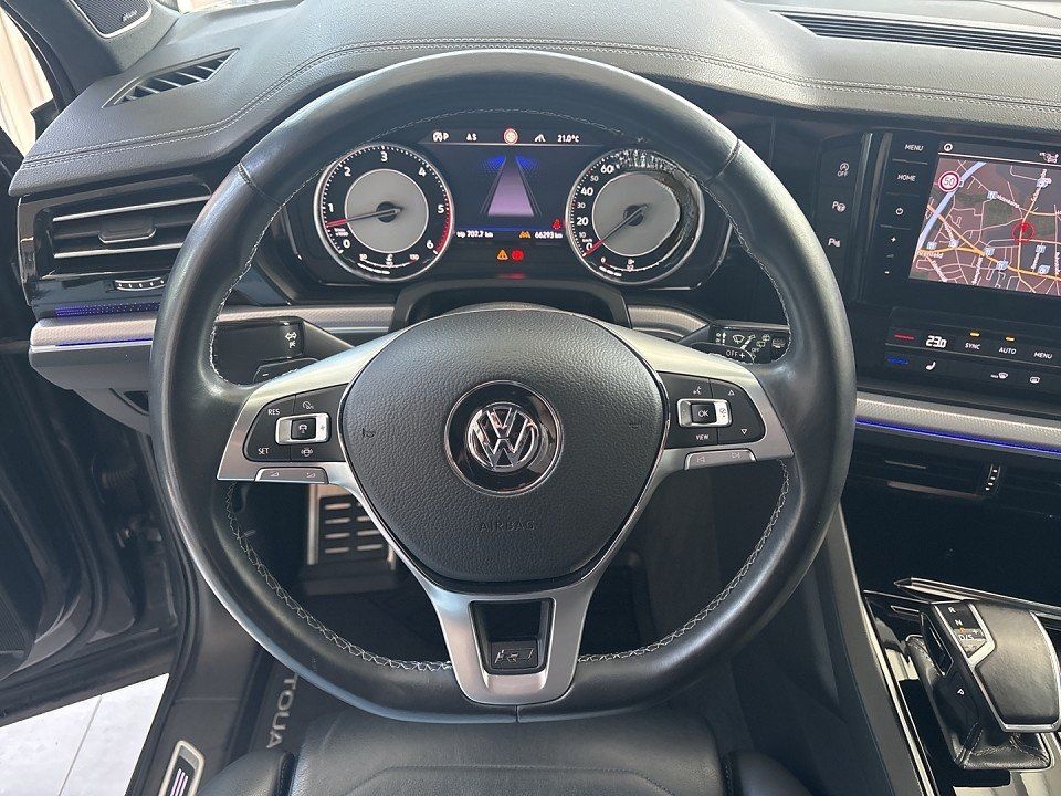 Volkswagen Touareg R-Line 3.0TDI*KEYLESS,DYNAUDIO,HEAD-UP,M foto 17