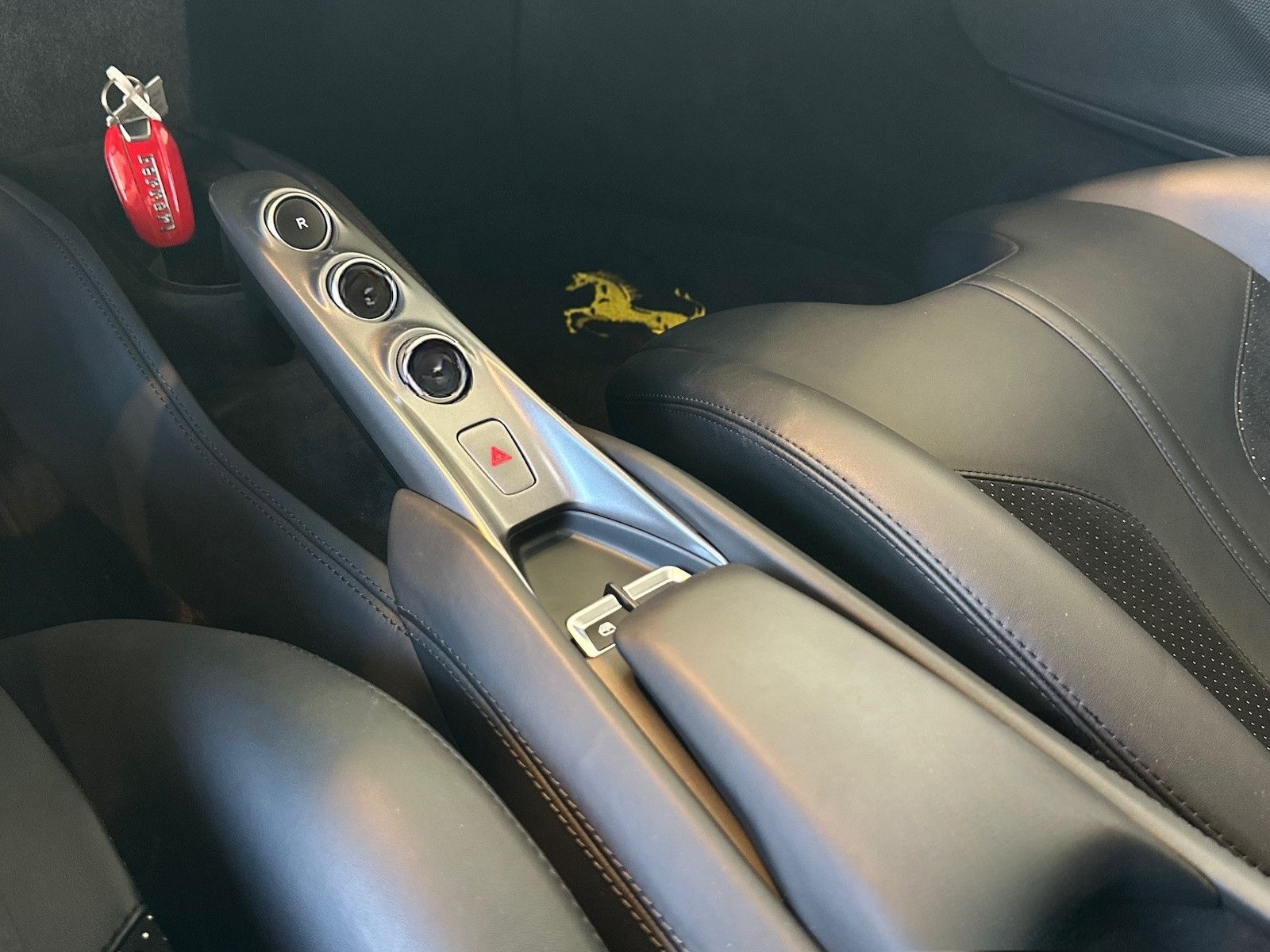 Ferrari F8 Tributo Racing|Lift|Carbon|Service neu|Garant foto 18
