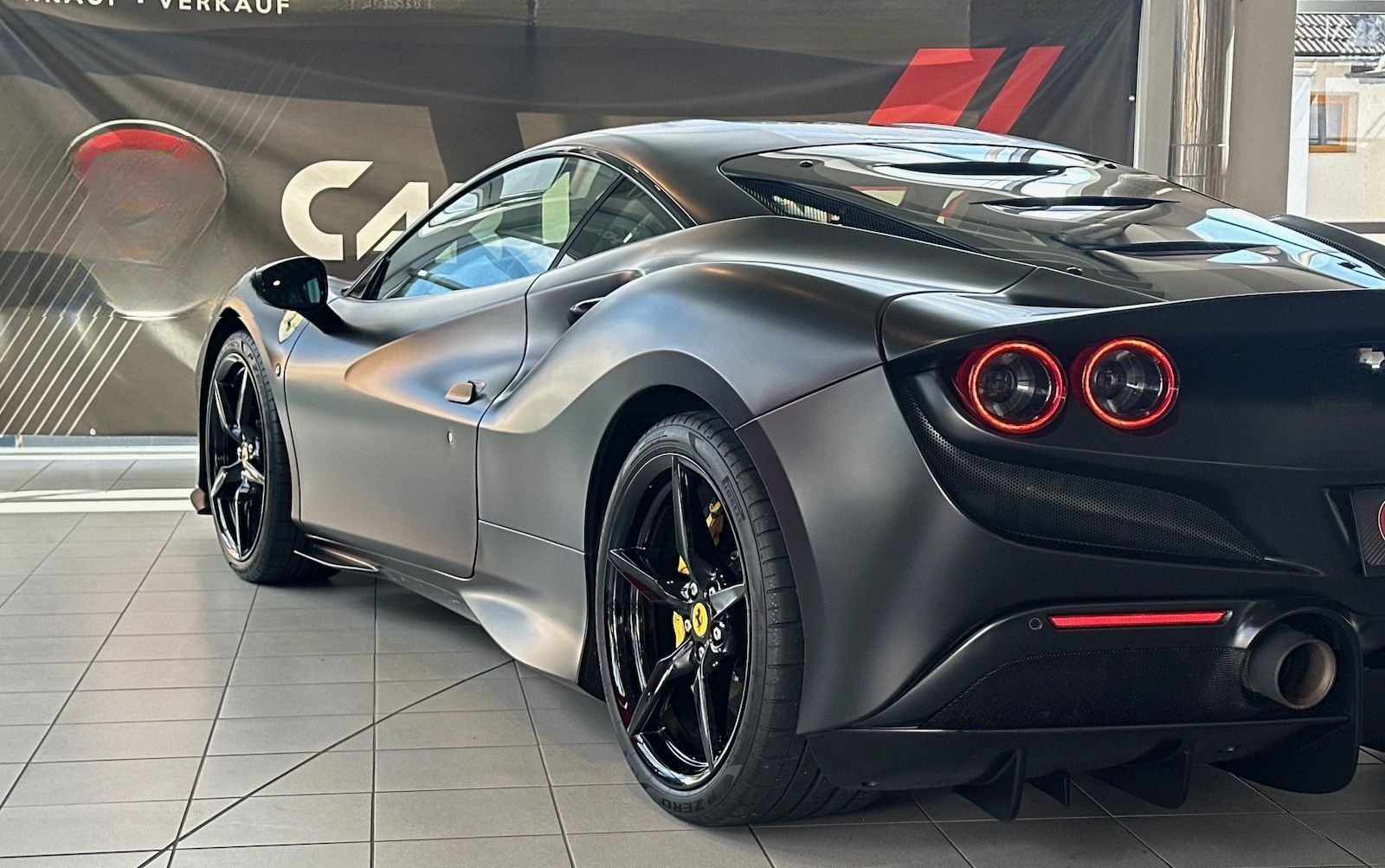 Ferrari F8 Tributo Racing|Lift|Carbon|Service neu|Garant foto 4