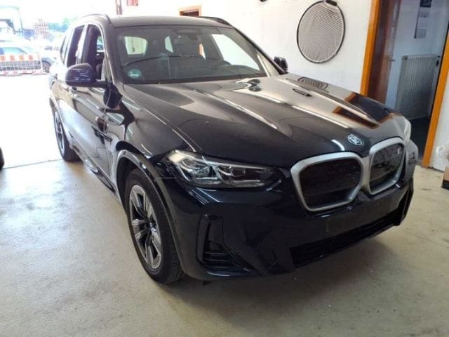 BMW iX3 SPORT-PAKET+LEDER+NAVI+LED+SHZ+DAB+PDC+CAM+B foto 2