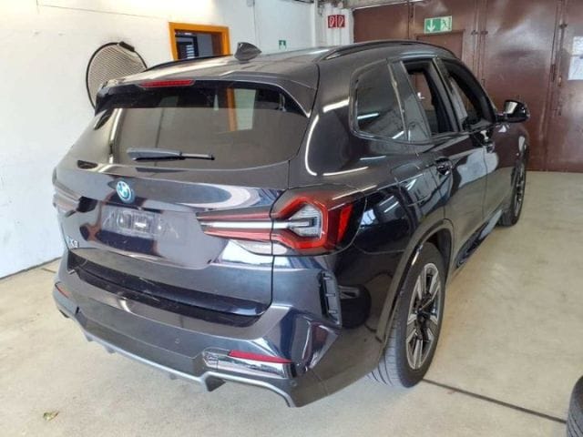 BMW iX3 SPORT-PAKET+LEDER+NAVI+LED+SHZ+DAB+PDC+CAM+B foto 3