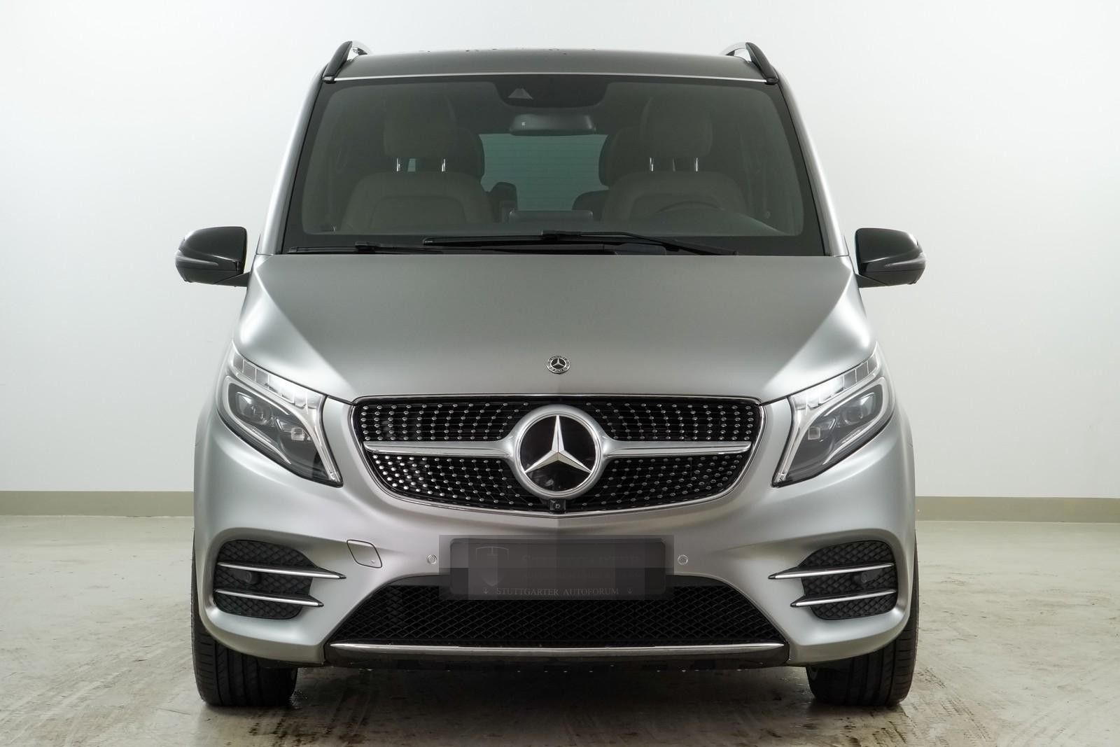 Mercedes-Benz V 300 d EDITI 19 4 Matic lang AMG Line Pano 360K foto 2