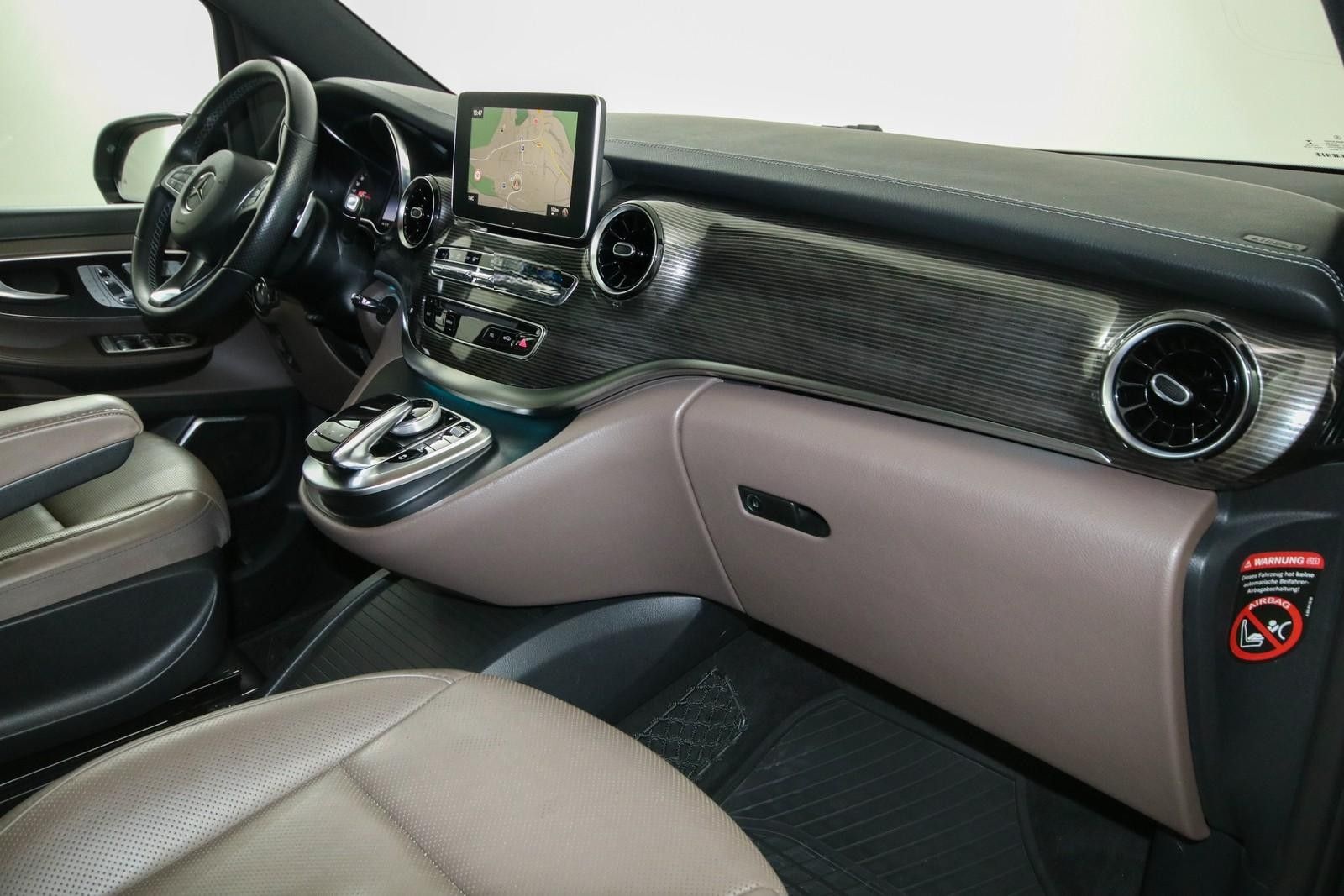 Mercedes-Benz V 300 d EDITI 19 4 Matic lang AMG Line Pano 360K foto 8