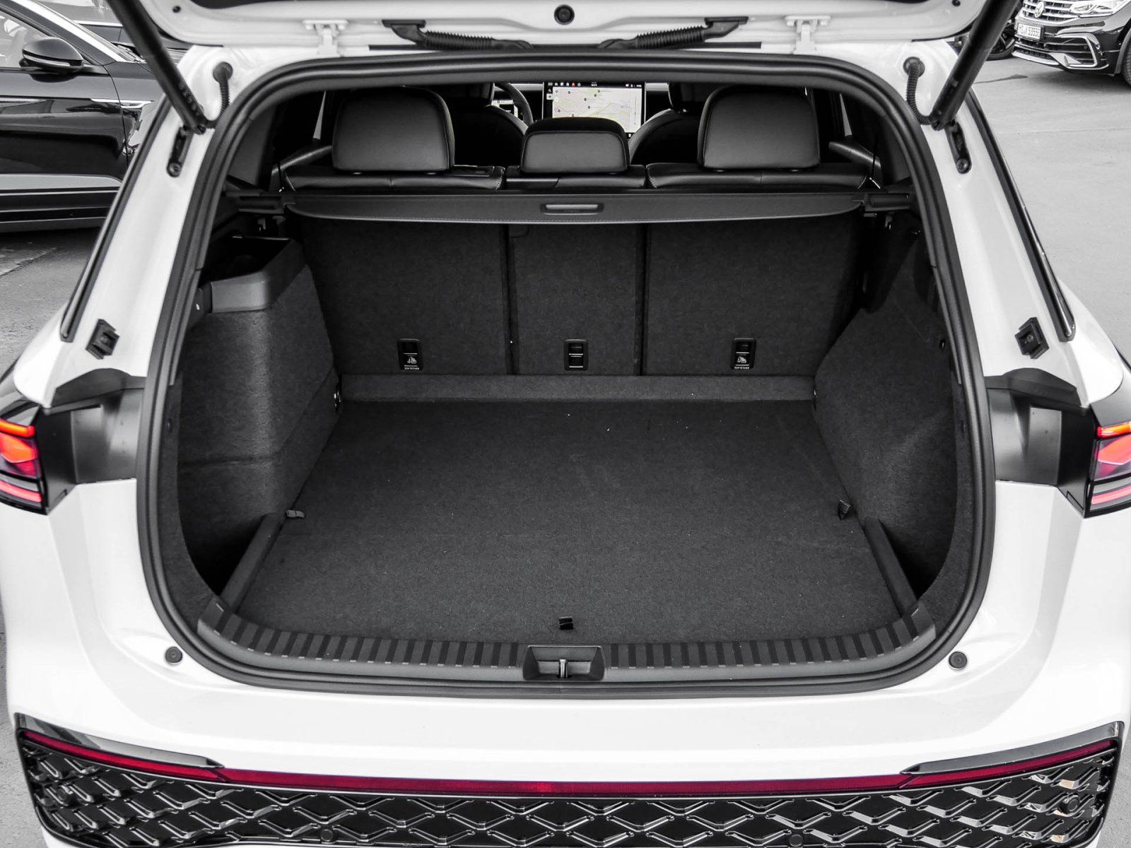 Volkswagen Tayron R-Line eHybrid AHK 20" HarmanKardon Leder foto 15