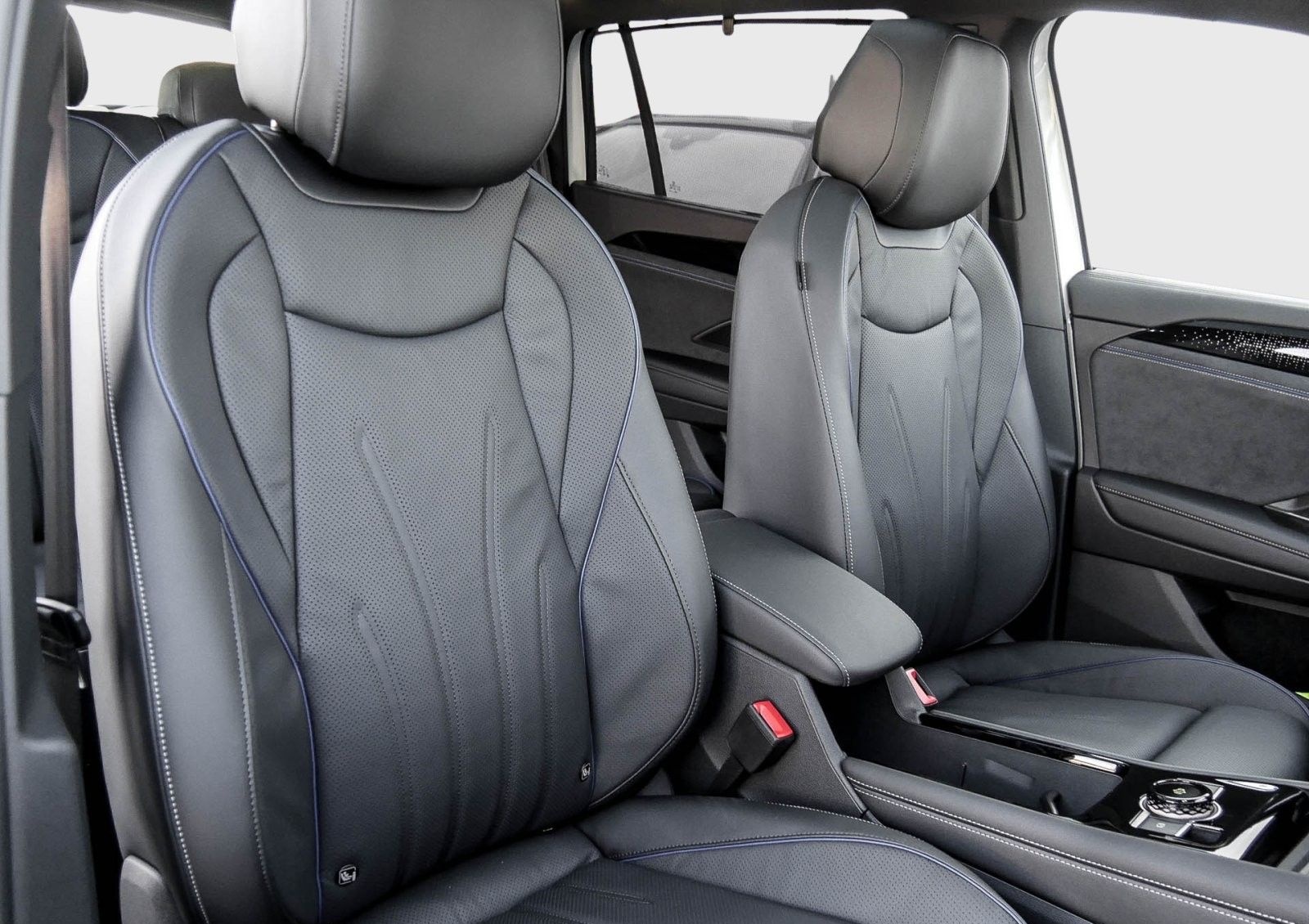 Volkswagen Tayron R-Line eHybrid AHK 20" HarmanKardon Leder foto 6
