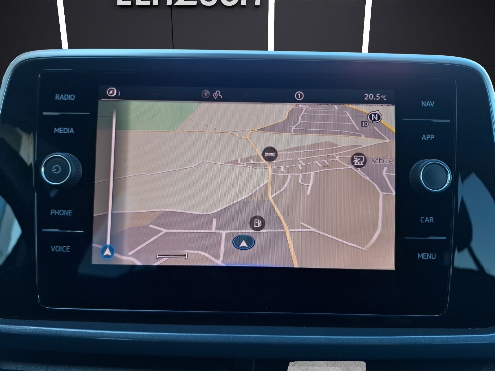 Volkswagen T-Roc TSI Style LED Navi AID ACC Park-Assist SH foto 16