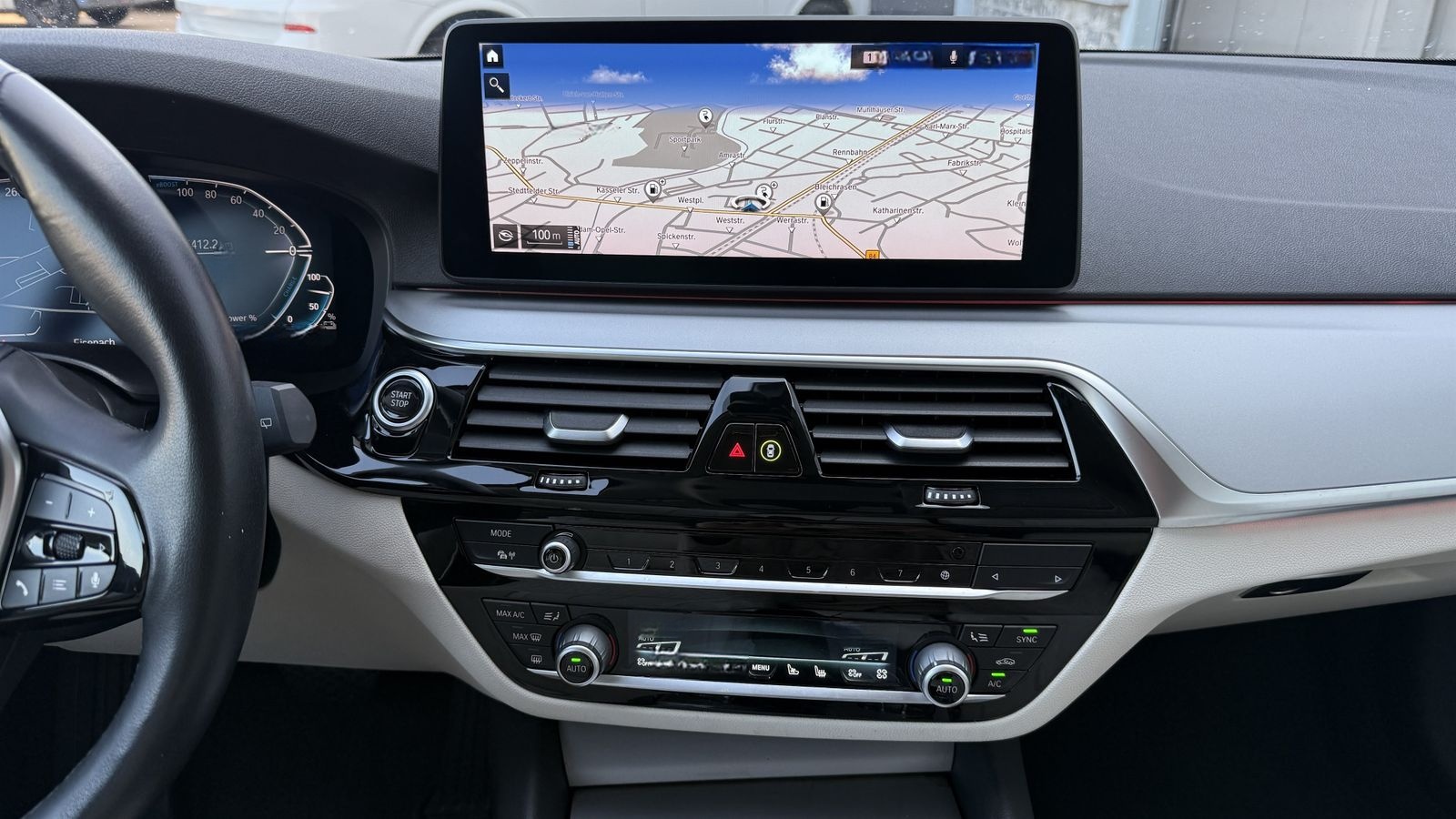 BMW 530e xDrive Touring Head-Up Pano Kamera Leder Hi foto 15