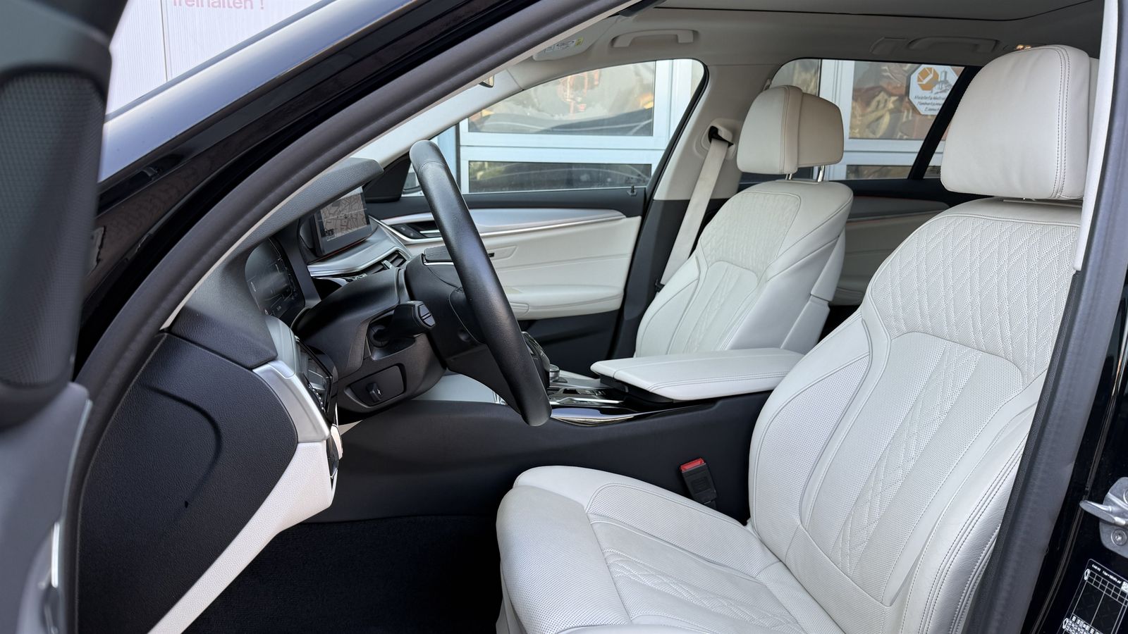 BMW 530e xDrive Touring Head-Up Pano Kamera Leder Hi foto 9