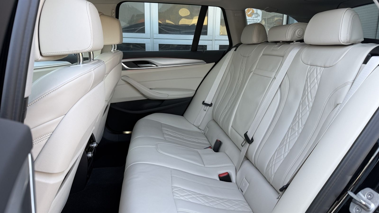 BMW 530e xDrive Touring Head-Up Pano Kamera Leder Hi foto 10