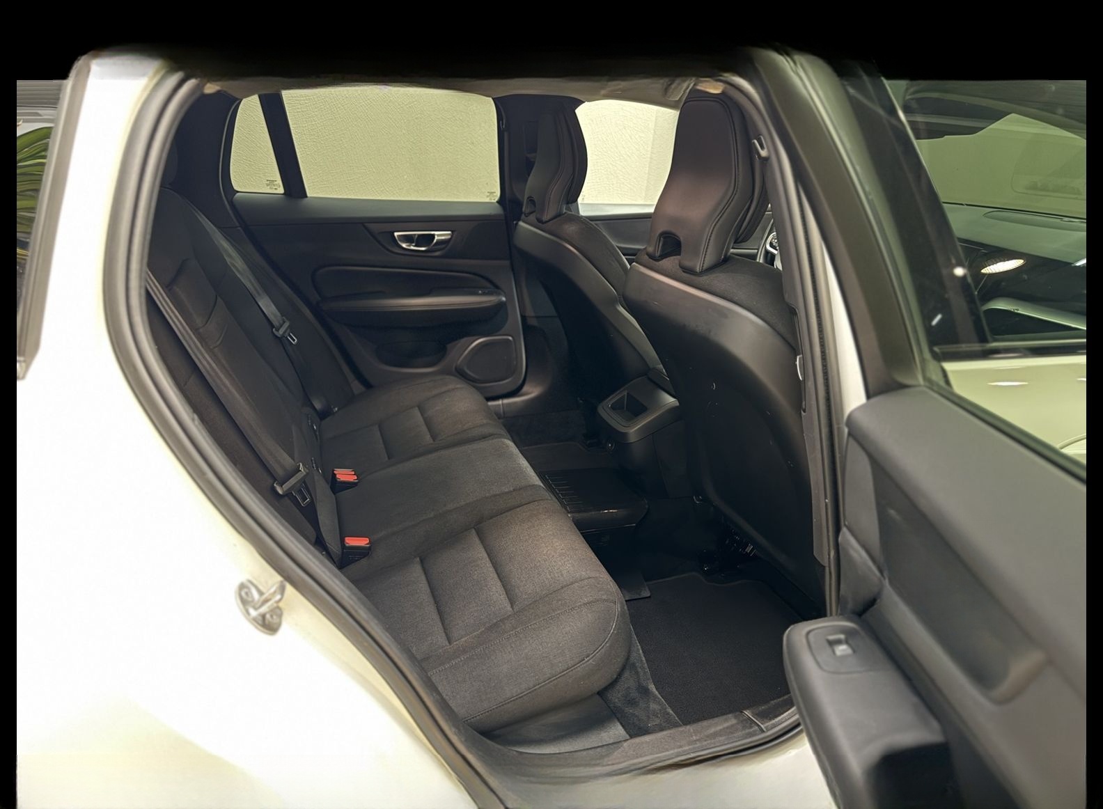 Volvo V60 Cross Country B4 Diesel AWD *AHK*KAM*UPE:56 foto 15