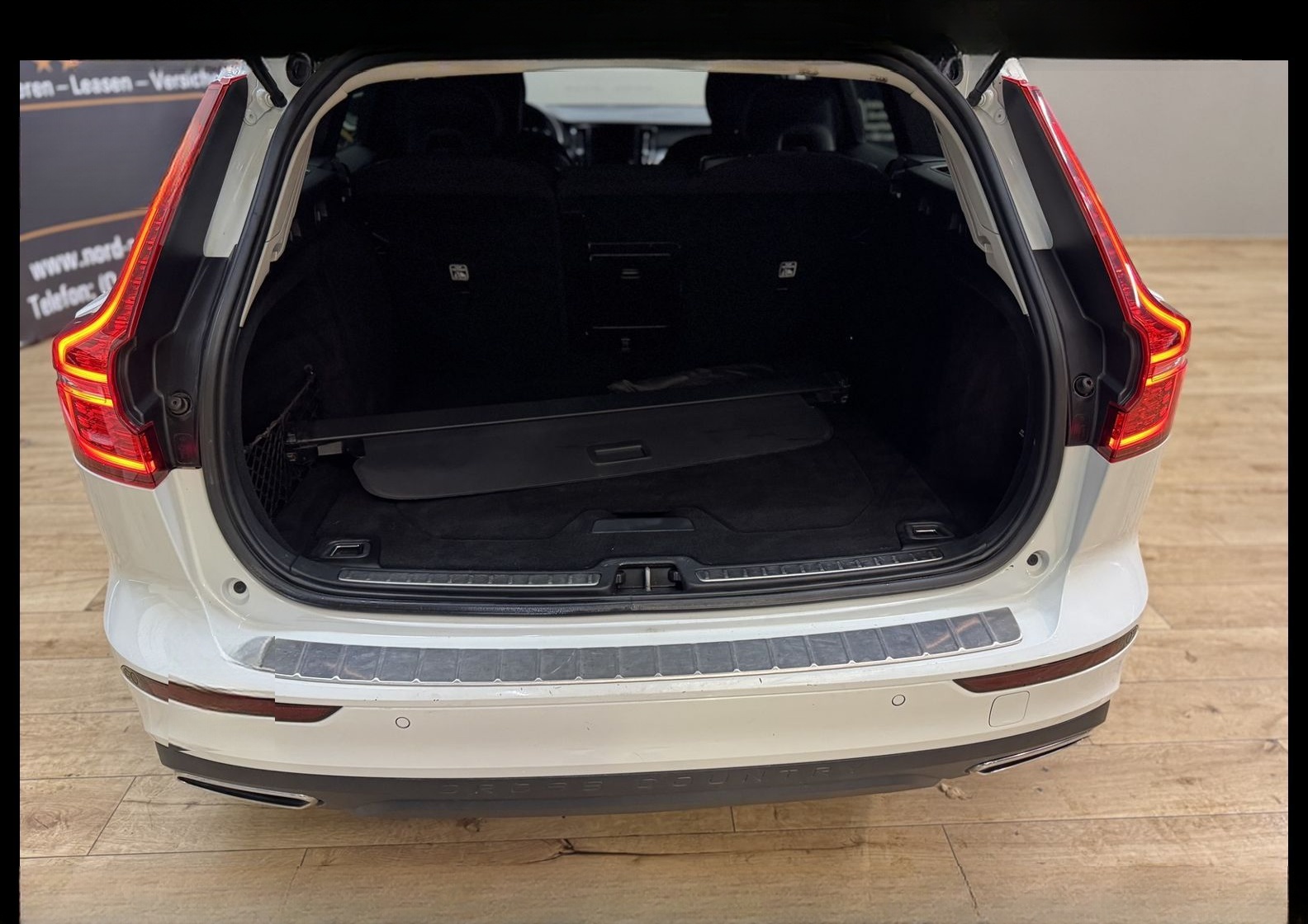 Volvo V60 Cross Country B4 Diesel AWD *AHK*KAM*UPE:56 foto 24