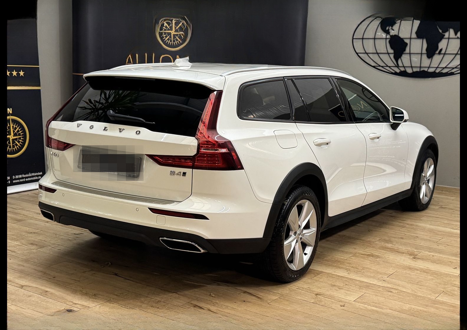 Volvo V60 Cross Country B4 Diesel AWD *AHK*KAM*UPE:56 foto 9