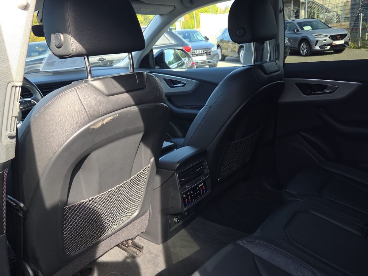 Audi Q8 SUV 55 TFSI QUATTRO TIPTRONIC KAMERA LED VIRT foto 16