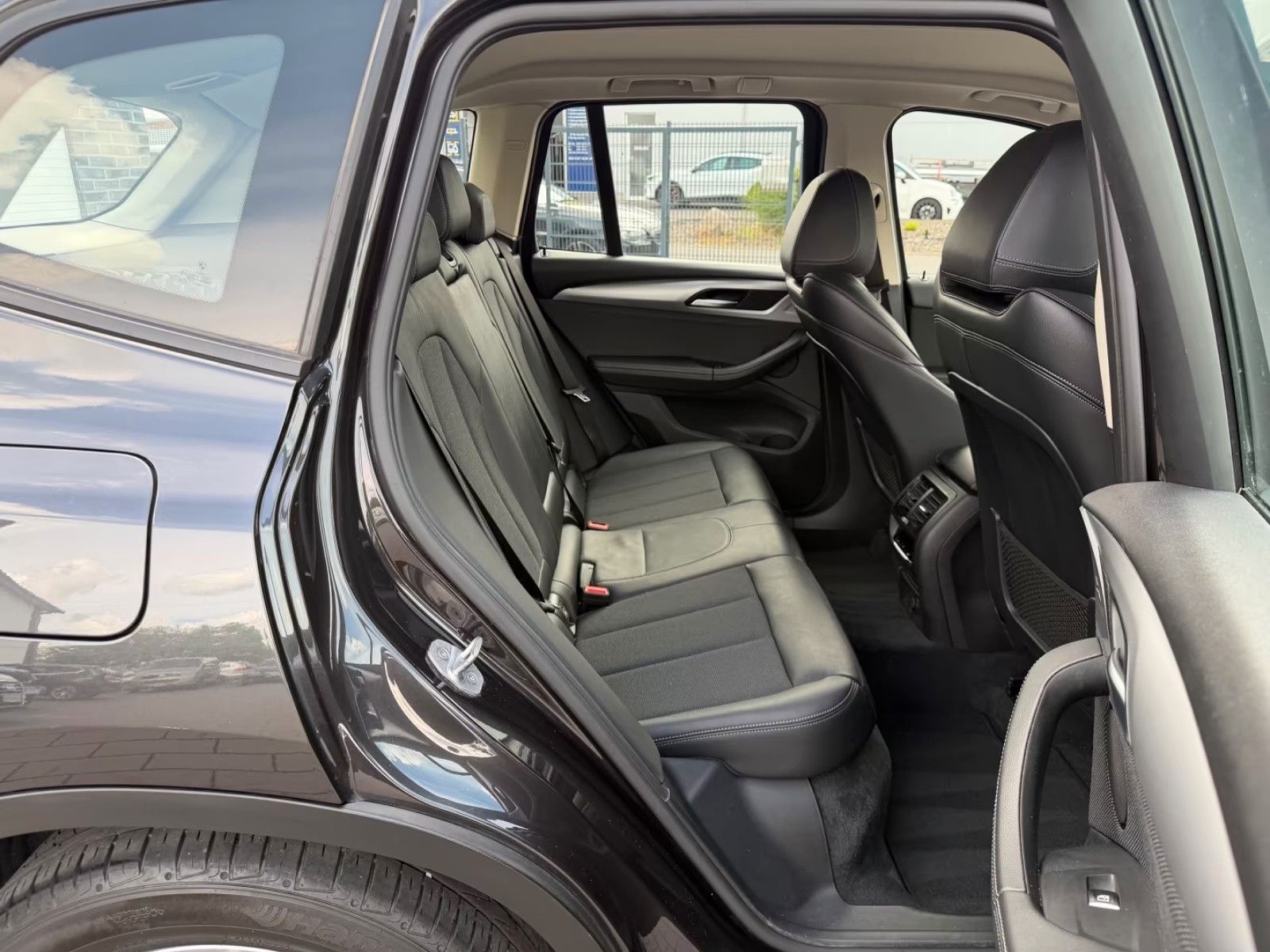 BMW X3 xDrive 20d xDrive Advantage*KAMERA*NAVI*AHK* foto 16