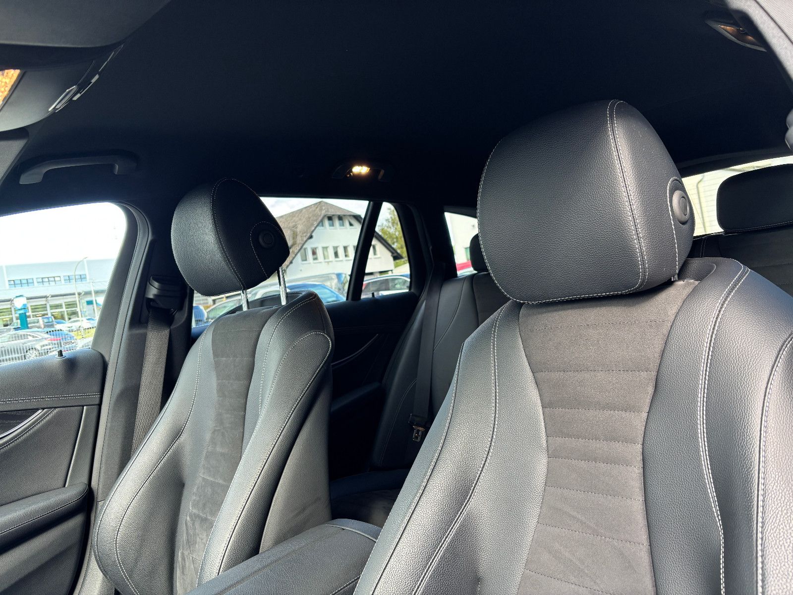 Mercedes-Benz E 450 T 4Matic AMG NAV LED AHK 360° DISTRONIC 19 foto 15