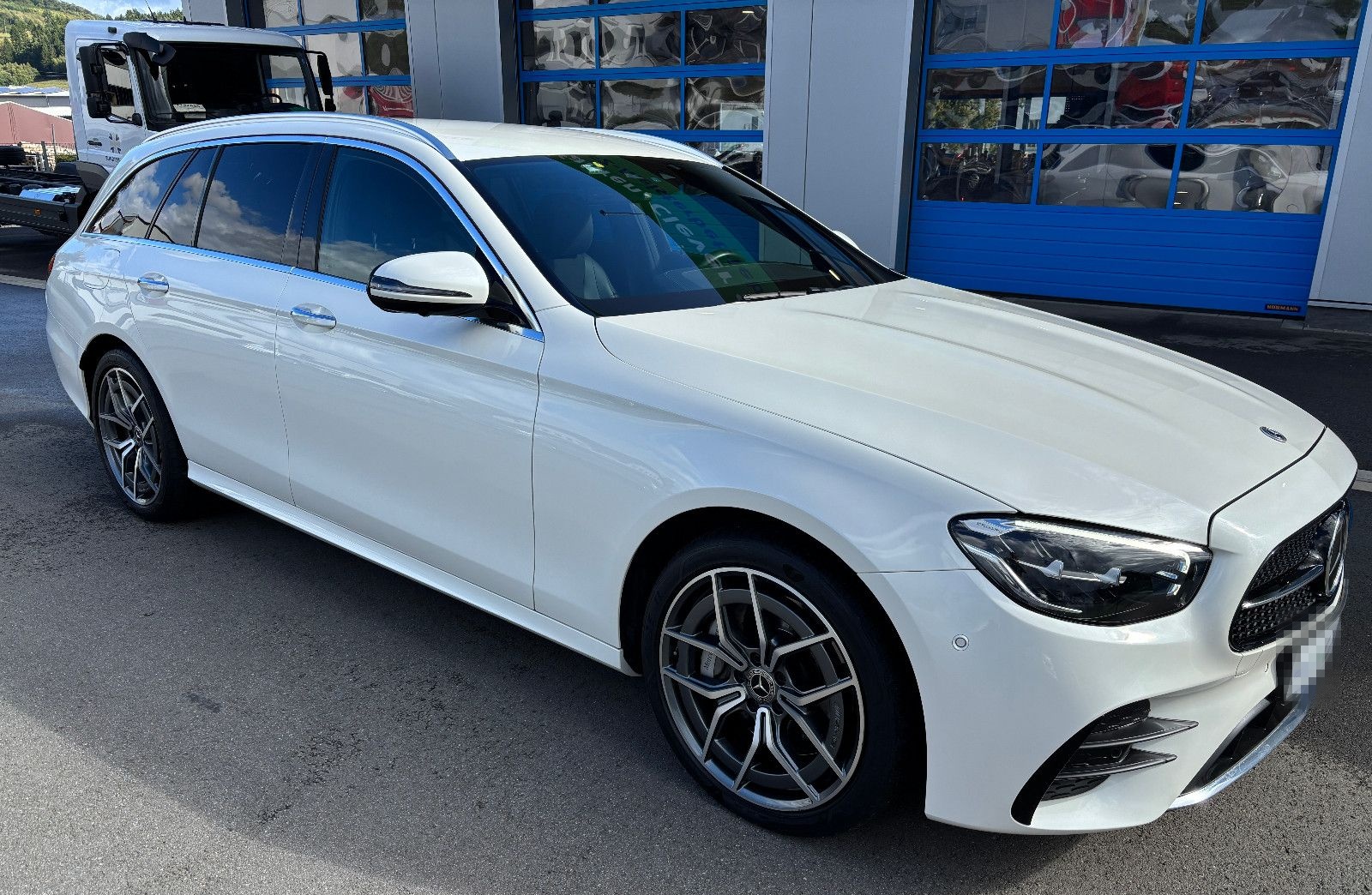 Mercedes-Benz E 450 T 4Matic AMG NAV LED AHK 360° DISTRONIC 19 foto 3
