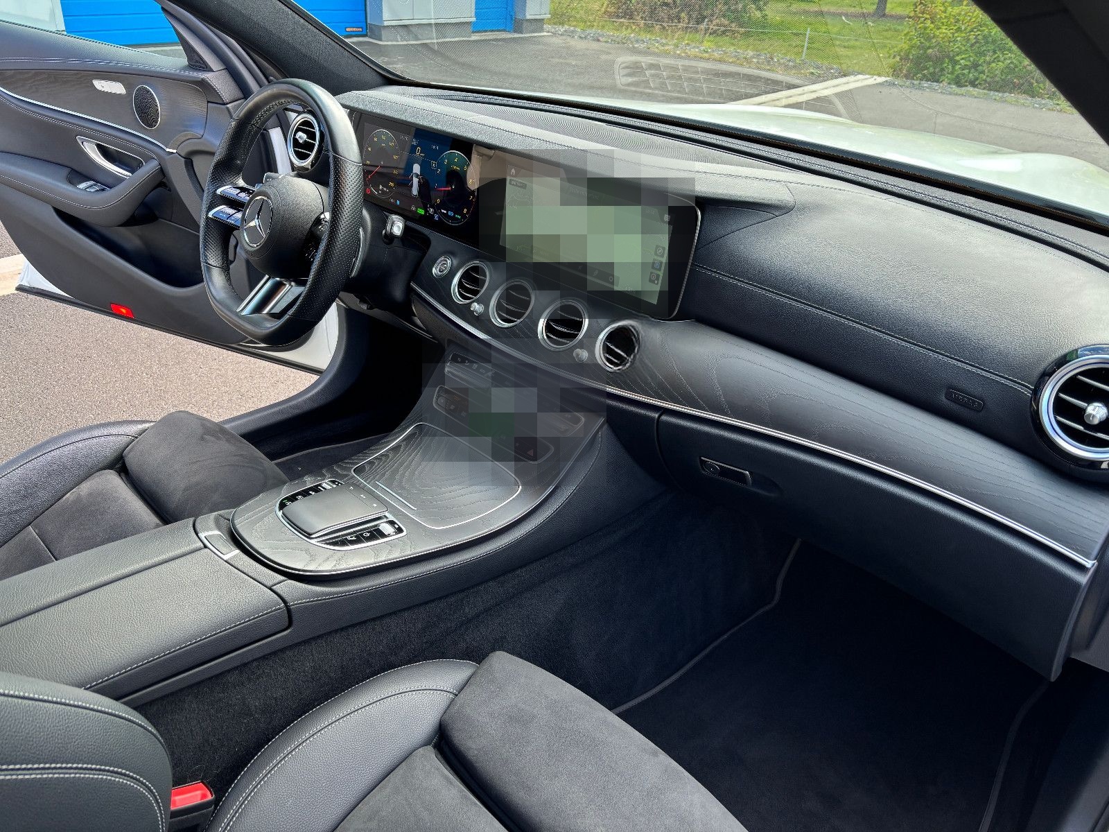 Mercedes-Benz E 450 T 4Matic AMG NAV LED AHK 360° DISTRONIC 19 foto 24