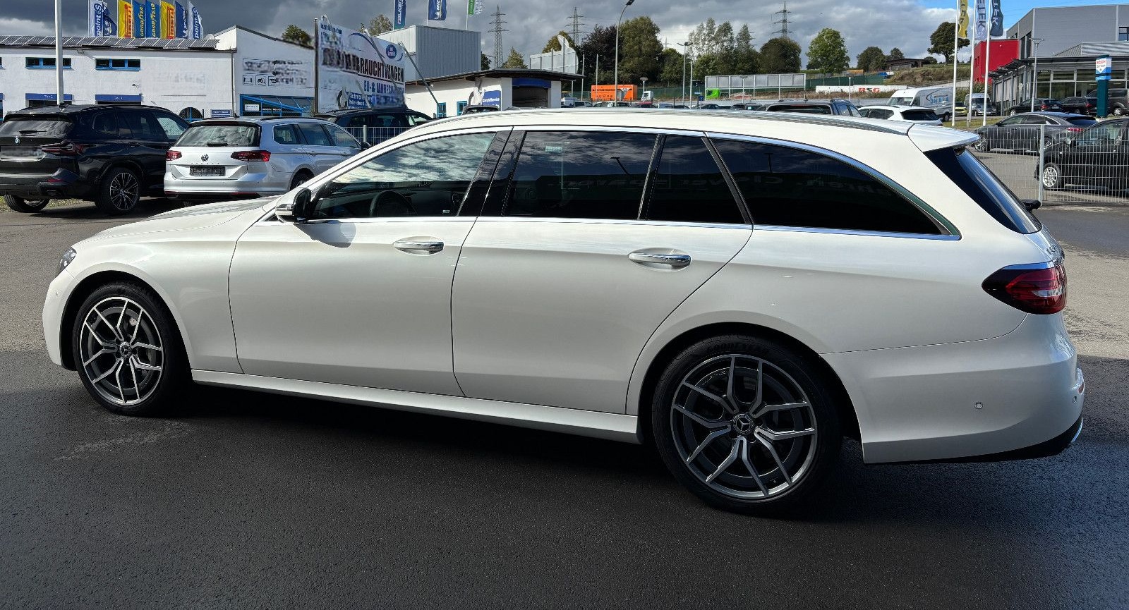 Mercedes-Benz E 450 T 4Matic AMG NAV LED AHK 360° DISTRONIC 19 foto 8