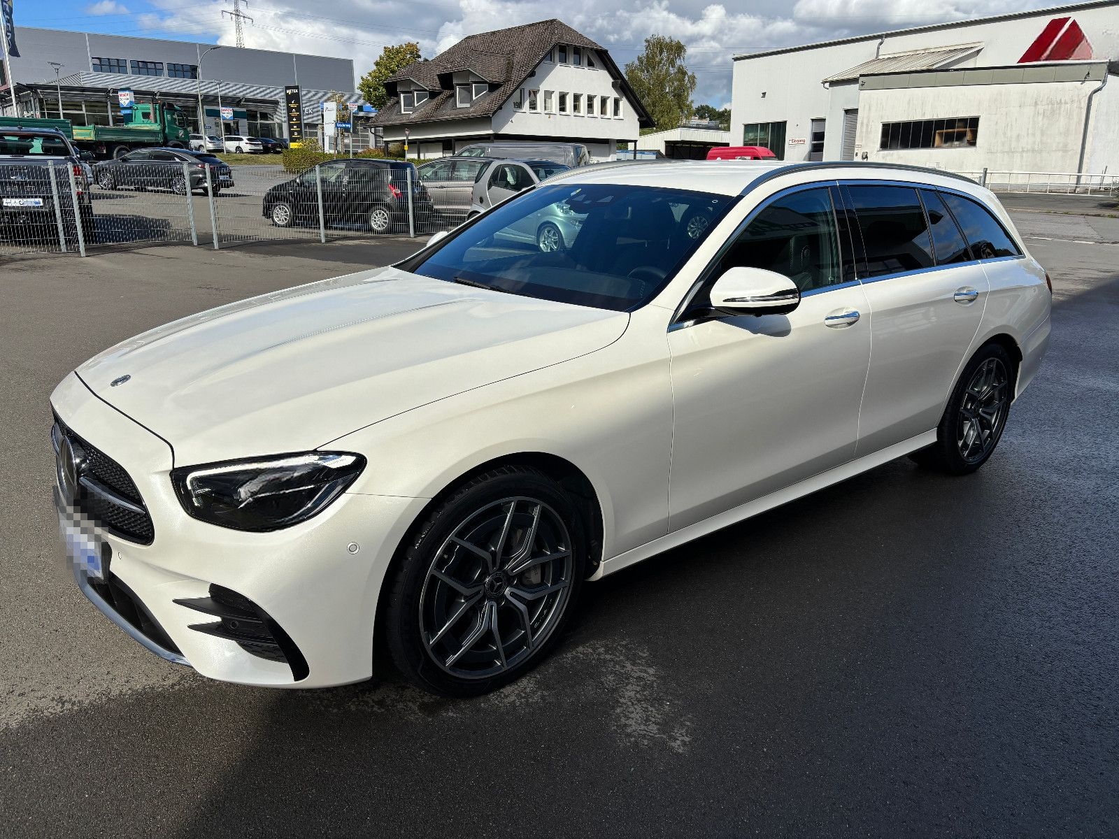 Mercedes-Benz E 450 T 4Matic AMG NAV LED AHK 360° DISTRONIC 19 foto 9